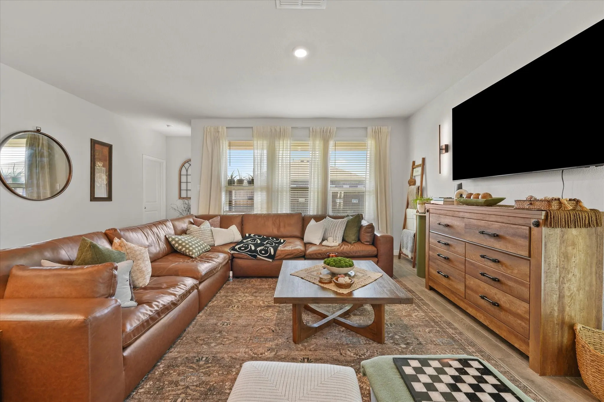 Single Family Residence For Rent in Tarrant County , 8912 Boulder Oak Boulevard, Fort Worth, Texas 76131, 5 Bedroom, 2 Bathroom, 2 Garage spaces, 2,103 Sqft, built in 2023, mls#21387746, Real Estate Agent in Fort Worth, Homes For Rent in Tarrant county, Homes For Rent in Fort Worth, Realtor in Fort Worth Texas, Real Estate Brokerage Independent Realty Texas, Luminita Cordes Realtor