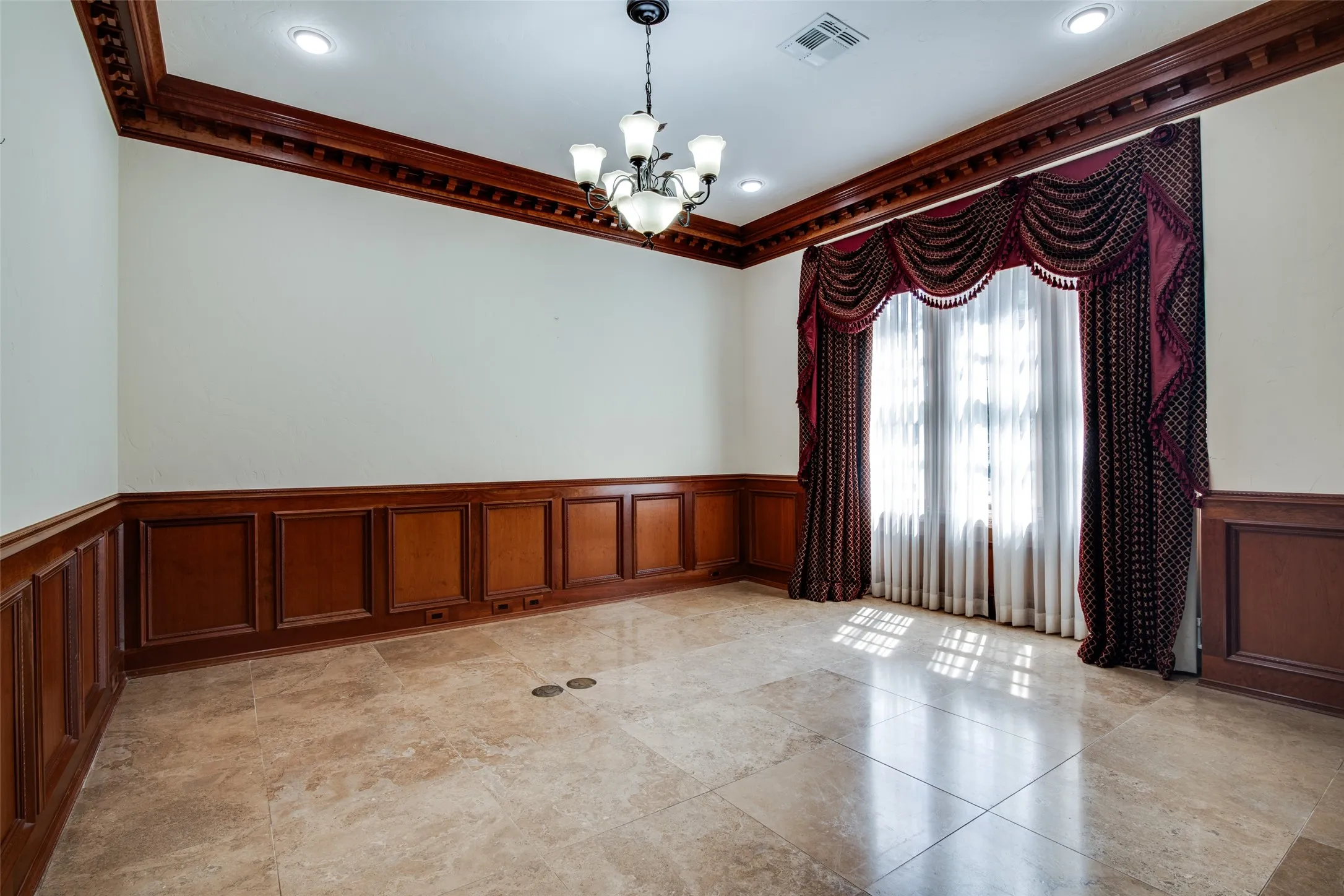 Formal Dining