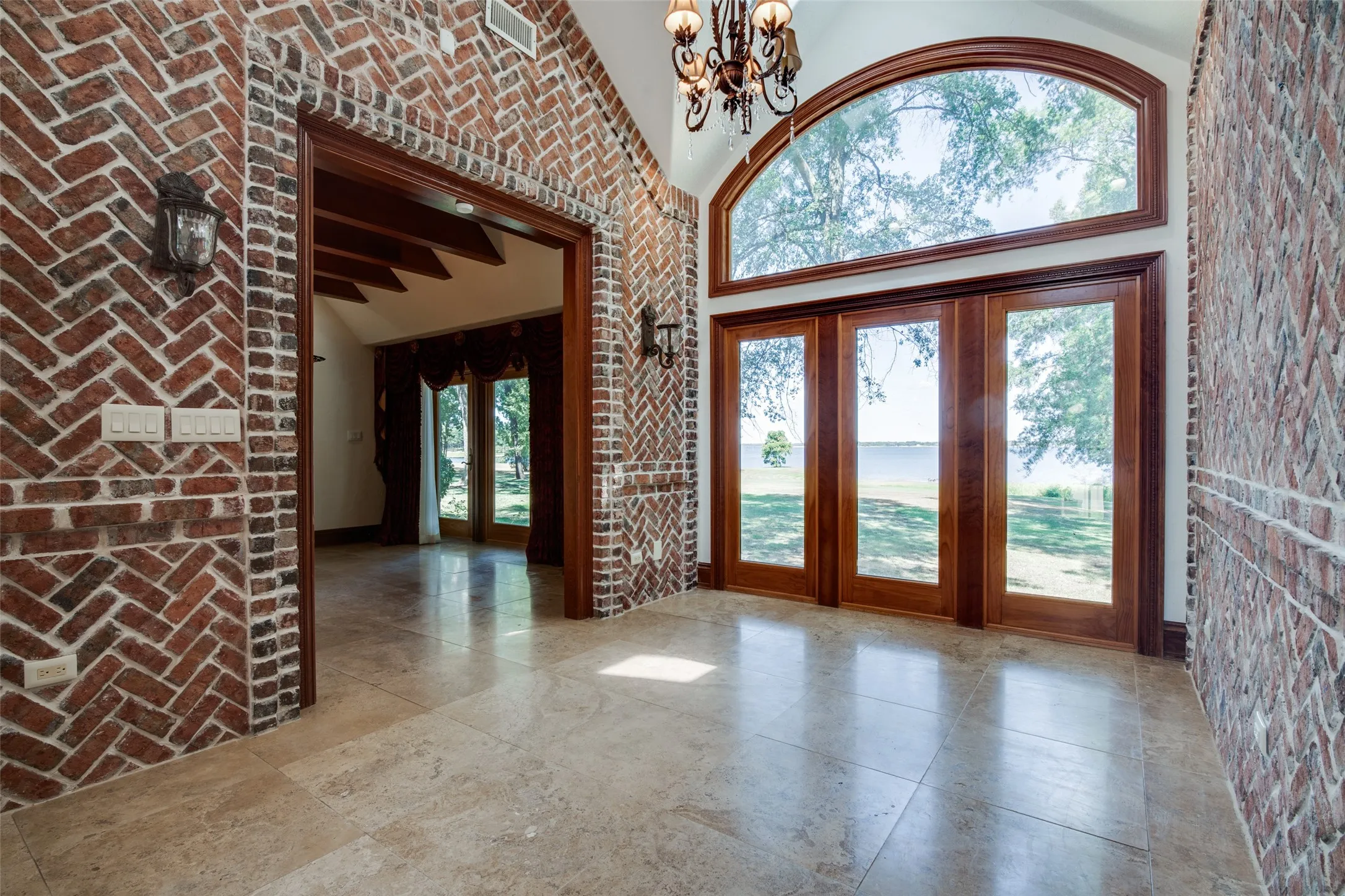 Single Family Residence For Sale in Wood County , 454 County Road 1516, Alba, Texas 75410, 4 Bedroom, 4 Bathroom, 3 Garage spaces, 5,750 Sqft, built in 1998, mls#21387630, Real Estate Agent in Alba, Homes For Sale in Wood county, Homes For Sale in Alba, Realtor in Alba Texas, Real Estate Brokerage Independent Realty Texas, Luminita Cordes Realtor