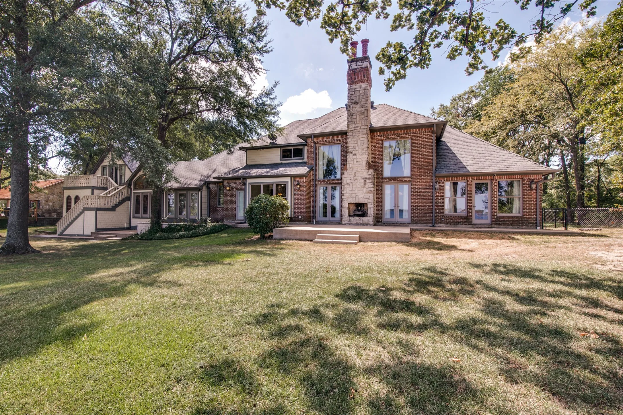 Single Family Residence For Sale in Wood County , 454 County Road 1516, Alba, Texas 75410, 4 Bedroom, 4 Bathroom, 3 Garage spaces, 5,750 Sqft, built in 1998, mls#21387630, Real Estate Agent in Alba, Homes For Sale in Wood county, Homes For Sale in Alba, Realtor in Alba Texas, Real Estate Brokerage Independent Realty Texas, Luminita Cordes Realtor