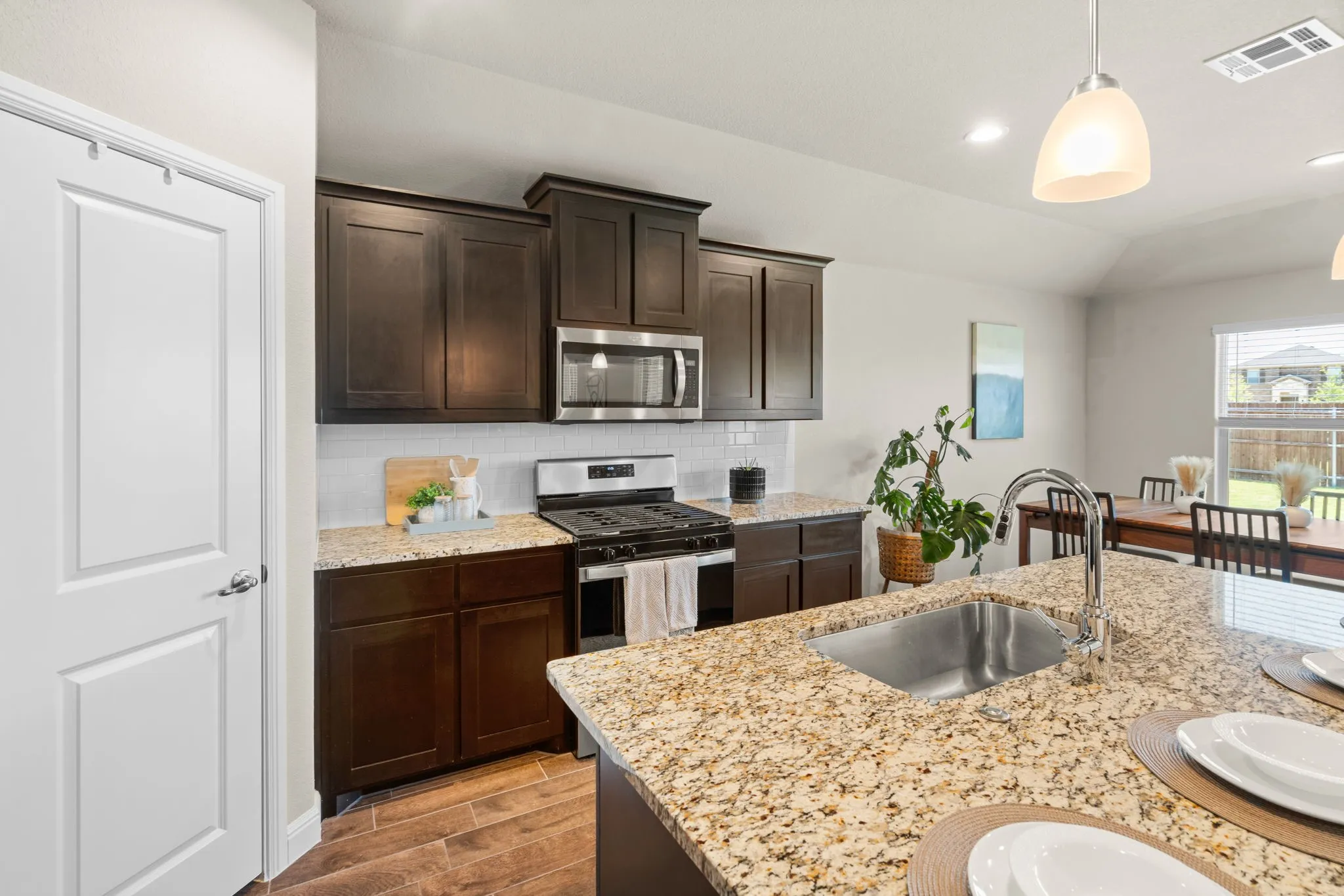 Single Family Residence For Sale in Dallas County , 1338 Rolling Meadows Drive, Cedar Hill, Texas 75104, 4 Bedroom, 2 Bathroom, 2 Garage spaces, 1,933 Sqft, built in 2023, mls#21386961, Real Estate Agent in Cedar Hill, Homes For Sale in Dallas county, Homes For Sale in Cedar Hill, Realtor in Cedar Hill Texas, Real Estate Brokerage Independent Realty Texas, Luminita Cordes Realtor