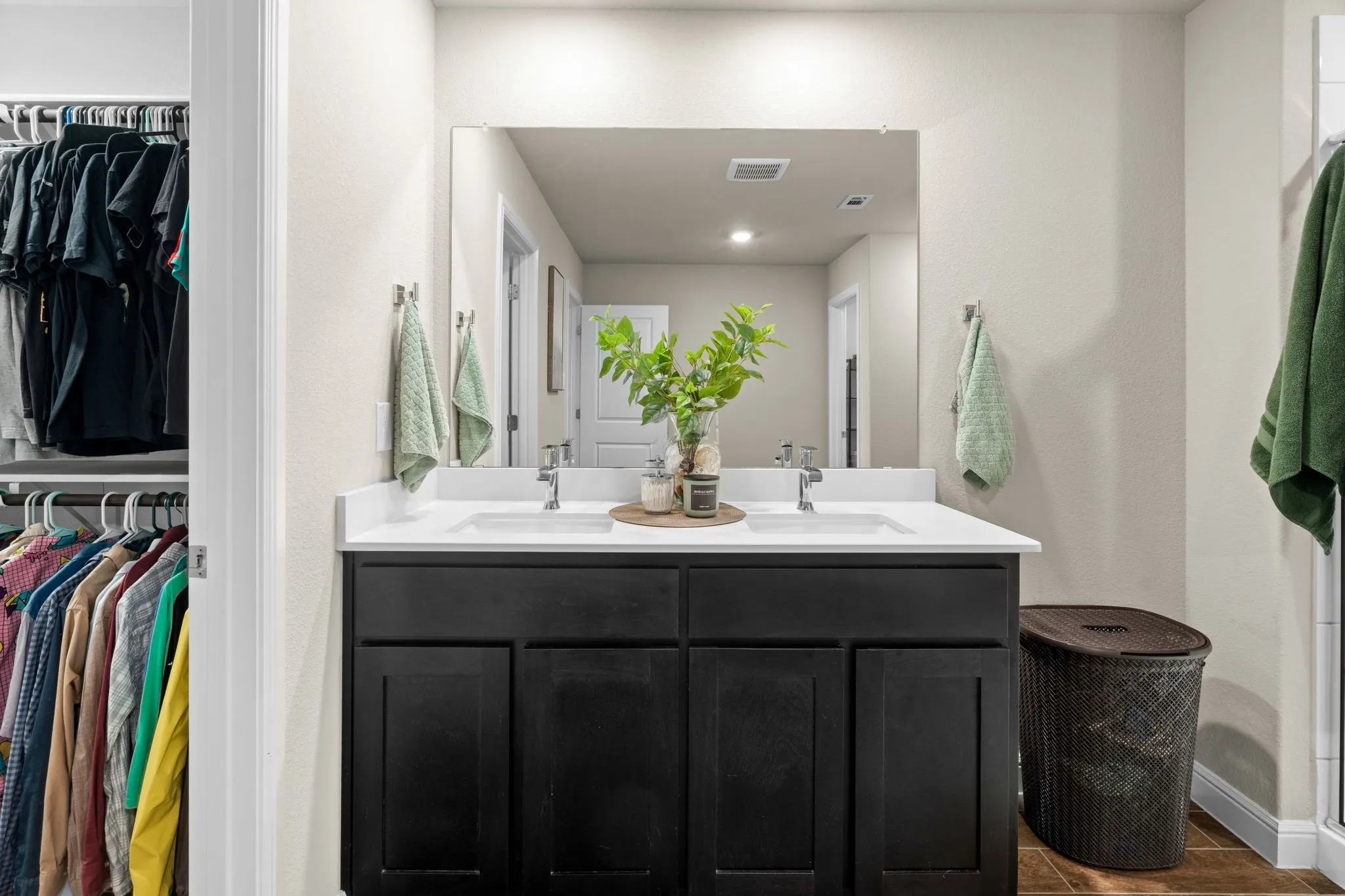 Single Family Residence For Sale in Dallas County , 1338 Rolling Meadows Drive, Cedar Hill, Texas 75104, 4 Bedroom, 2 Bathroom, 2 Garage spaces, 1,933 Sqft, built in 2023, mls#21386961, Real Estate Agent in Cedar Hill, Homes For Sale in Dallas county, Homes For Sale in Cedar Hill, Realtor in Cedar Hill Texas, Real Estate Brokerage Independent Realty Texas, Luminita Cordes Realtor