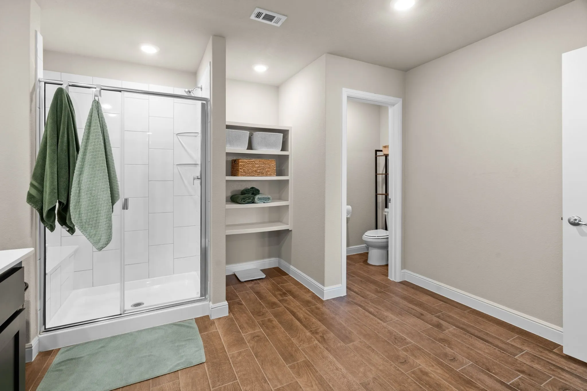 Single Family Residence For Sale in Dallas County , 1338 Rolling Meadows Drive, Cedar Hill, Texas 75104, 4 Bedroom, 2 Bathroom, 2 Garage spaces, 1,933 Sqft, built in 2023, mls#21386961, Real Estate Agent in Cedar Hill, Homes For Sale in Dallas county, Homes For Sale in Cedar Hill, Realtor in Cedar Hill Texas, Real Estate Brokerage Independent Realty Texas, Luminita Cordes Realtor