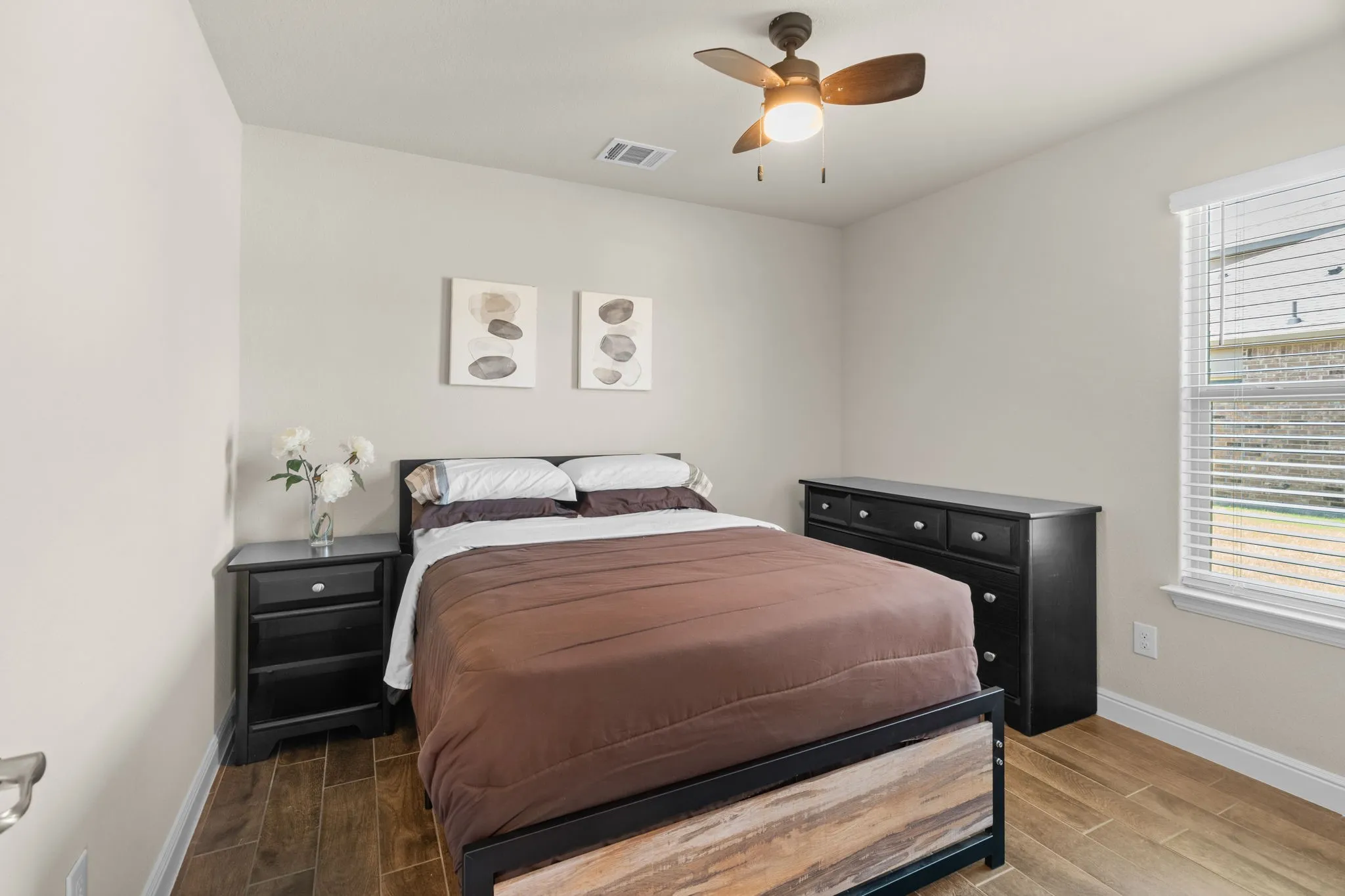 Single Family Residence For Sale in Dallas County , 1338 Rolling Meadows Drive, Cedar Hill, Texas 75104, 4 Bedroom, 2 Bathroom, 2 Garage spaces, 1,933 Sqft, built in 2023, mls#21386961, Real Estate Agent in Cedar Hill, Homes For Sale in Dallas county, Homes For Sale in Cedar Hill, Realtor in Cedar Hill Texas, Real Estate Brokerage Independent Realty Texas, Luminita Cordes Realtor