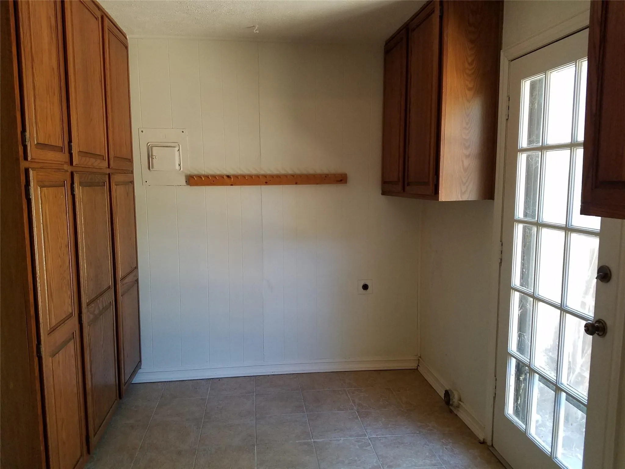 Single Family Residence For Rent in Tarrant County , 702 Jones Street, Euless, Texas 76040, 3 Bedroom, 2 Bathroom, 2 Garage spaces, 1,330 Sqft, built in 1962, mls#21385821, Real Estate Agent in Euless, Homes For Rent in Tarrant county, Homes For Rent in Euless, Realtor in Euless Texas, Real Estate Brokerage Independent Realty Texas, Luminita Cordes Realtor