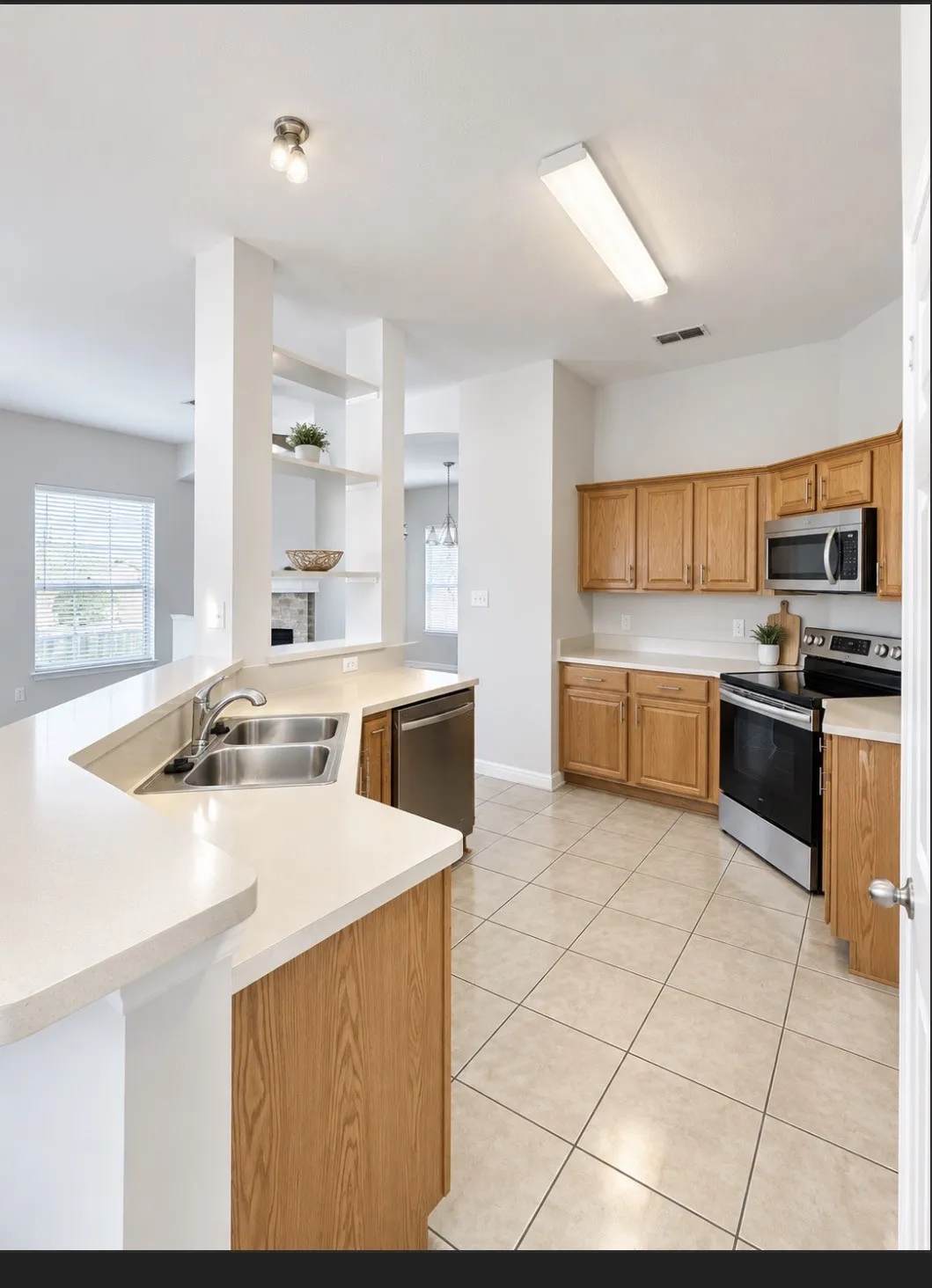 Single Family Residence For Sale in Smith County , 5300 Meadow Court, Flint, Texas 75762, 3 Bedroom, 2 Bathroom, 2 Garage spaces, 1,772 Sqft, built in 2004, mls#21386639, Real Estate Agent in Flint, Homes For Sale in Smith county, Homes For Sale in Flint, Realtor in Flint Texas, Real Estate Brokerage Independent Realty Texas, Luminita Cordes Realtor