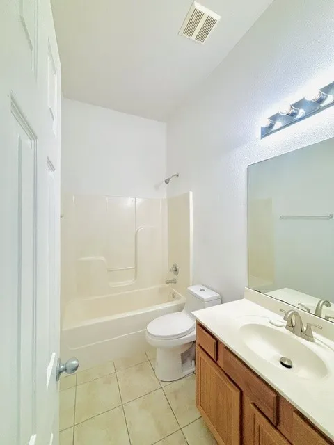 Single Family Residence For Sale in Smith County , 5300 Meadow Court, Flint, Texas 75762, 3 Bedroom, 2 Bathroom, 2 Garage spaces, 1,772 Sqft, built in 2004, mls#21386639, Real Estate Agent in Flint, Homes For Sale in Smith county, Homes For Sale in Flint, Realtor in Flint Texas, Real Estate Brokerage Independent Realty Texas, Luminita Cordes Realtor