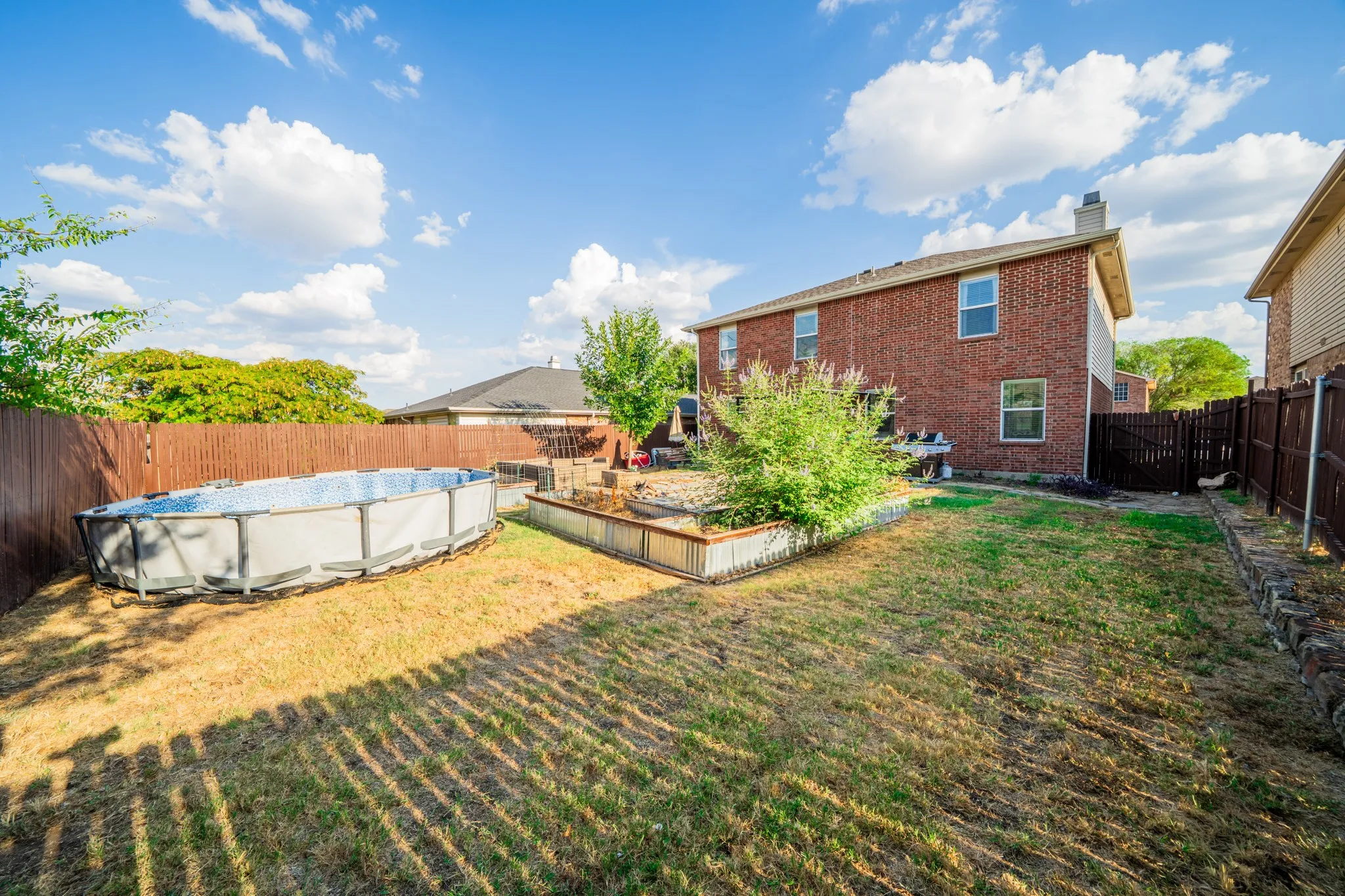 Single Family Residence For Sale in Tarrant County , 748 Granite Ridge Drive, Fort Worth, Texas 76179, 3 Bedroom, 3 Bathroom, 2 Garage spaces, 2,132 Sqft, built in 2005, mls#21387759, Real Estate Agent in Fort Worth, Homes For Sale in Tarrant county, Homes For Sale in Fort Worth, Realtor in Fort Worth Texas, Real Estate Brokerage Independent Realty Texas, Luminita Cordes Realtor