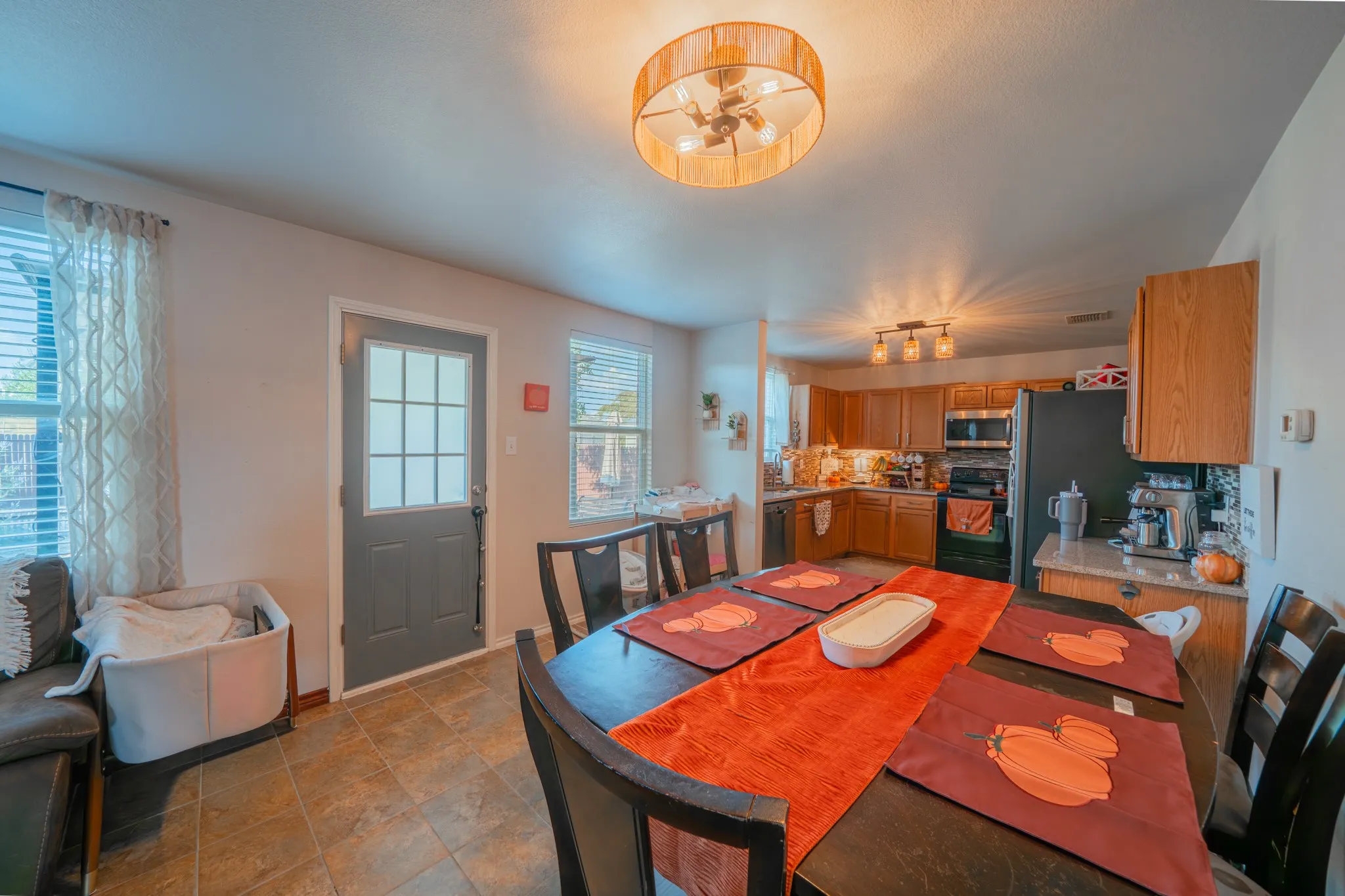 Single Family Residence For Sale in Tarrant County , 748 Granite Ridge Drive, Fort Worth, Texas 76179, 3 Bedroom, 3 Bathroom, 2 Garage spaces, 2,132 Sqft, built in 2005, mls#21387759, Real Estate Agent in Fort Worth, Homes For Sale in Tarrant county, Homes For Sale in Fort Worth, Realtor in Fort Worth Texas, Real Estate Brokerage Independent Realty Texas, Luminita Cordes Realtor