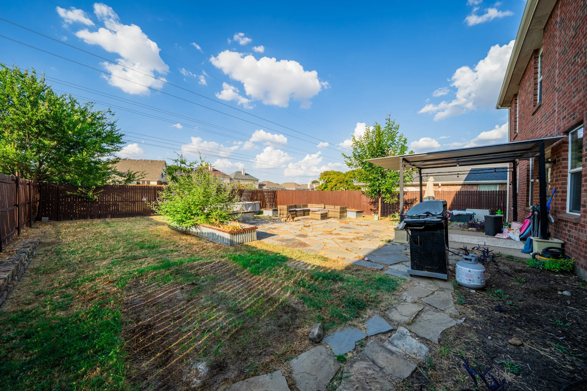 Single Family Residence For Sale in Tarrant County , 748 Granite Ridge Drive, Fort Worth, Texas 76179, 3 Bedroom, 3 Bathroom, 2 Garage spaces, 2,132 Sqft, built in 2005, mls#21387759, Real Estate Agent in Fort Worth, Homes For Sale in Tarrant county, Homes For Sale in Fort Worth, Realtor in Fort Worth Texas, Real Estate Brokerage Independent Realty Texas, Luminita Cordes Realtor