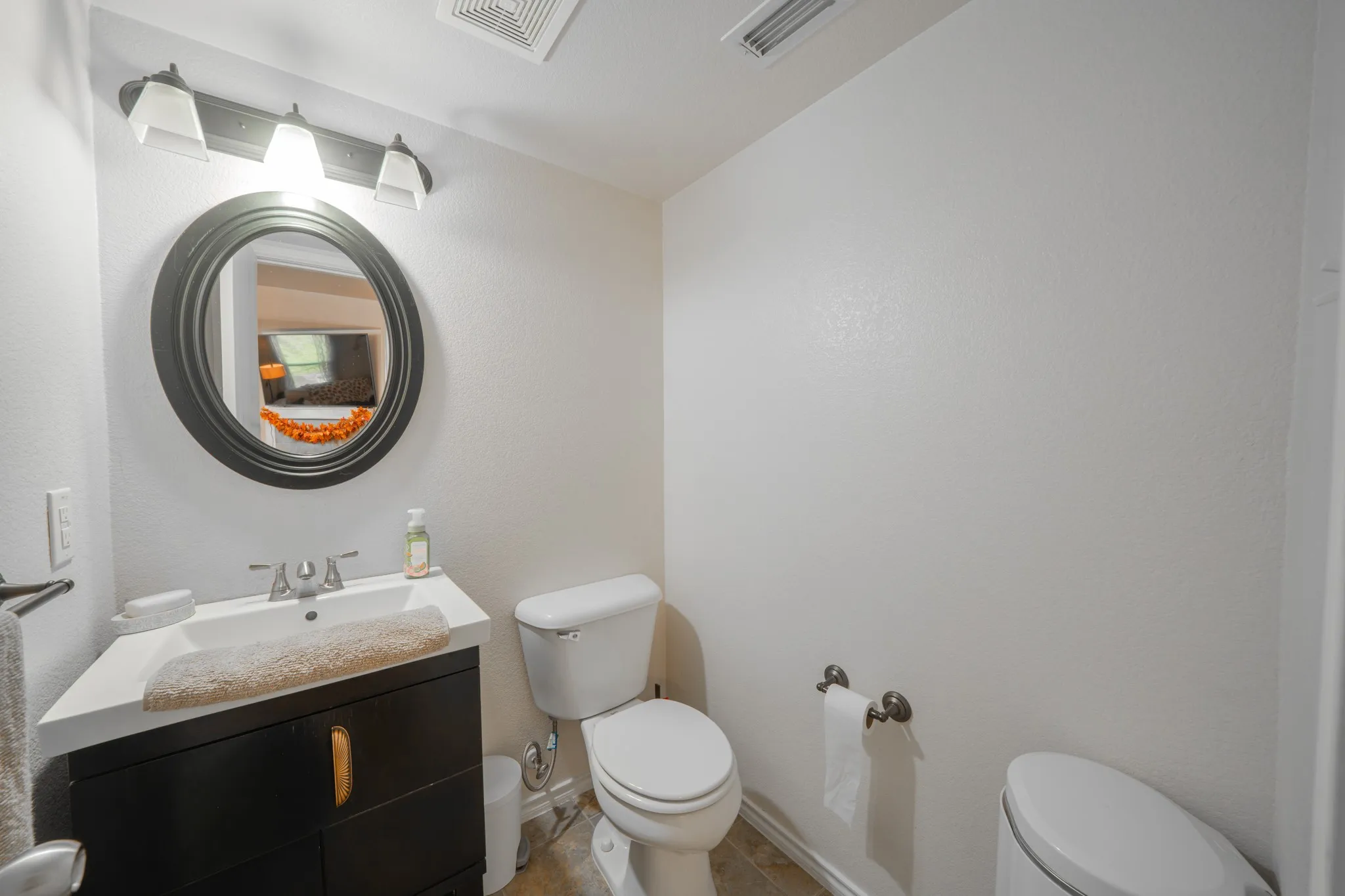 Single Family Residence For Sale in Tarrant County , 748 Granite Ridge Drive, Fort Worth, Texas 76179, 3 Bedroom, 3 Bathroom, 2 Garage spaces, 2,132 Sqft, built in 2005, mls#21387759, Real Estate Agent in Fort Worth, Homes For Sale in Tarrant county, Homes For Sale in Fort Worth, Realtor in Fort Worth Texas, Real Estate Brokerage Independent Realty Texas, Luminita Cordes Realtor