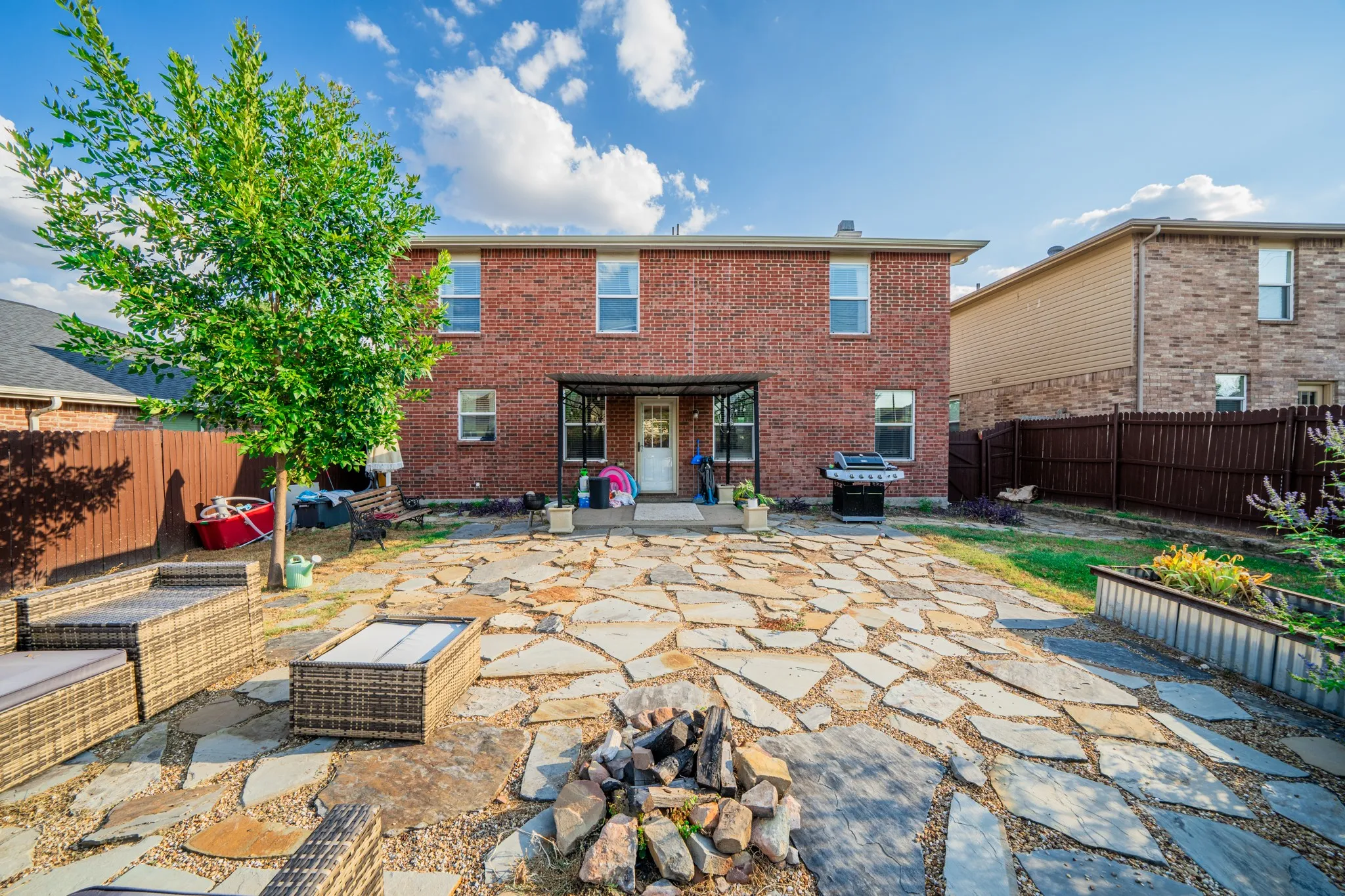 Single Family Residence For Sale in Tarrant County , 748 Granite Ridge Drive, Fort Worth, Texas 76179, 3 Bedroom, 3 Bathroom, 2 Garage spaces, 2,132 Sqft, built in 2005, mls#21387759, Real Estate Agent in Fort Worth, Homes For Sale in Tarrant county, Homes For Sale in Fort Worth, Realtor in Fort Worth Texas, Real Estate Brokerage Independent Realty Texas, Luminita Cordes Realtor