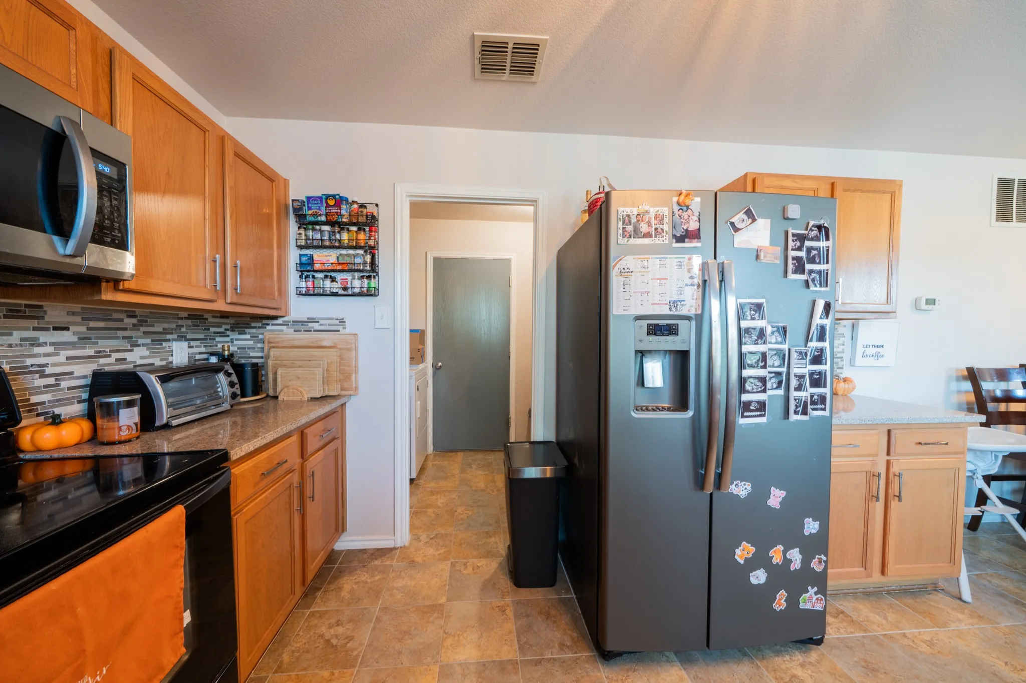Single Family Residence For Sale in Tarrant County , 748 Granite Ridge Drive, Fort Worth, Texas 76179, 3 Bedroom, 3 Bathroom, 2 Garage spaces, 2,132 Sqft, built in 2005, mls#21387759, Real Estate Agent in Fort Worth, Homes For Sale in Tarrant county, Homes For Sale in Fort Worth, Realtor in Fort Worth Texas, Real Estate Brokerage Independent Realty Texas, Luminita Cordes Realtor