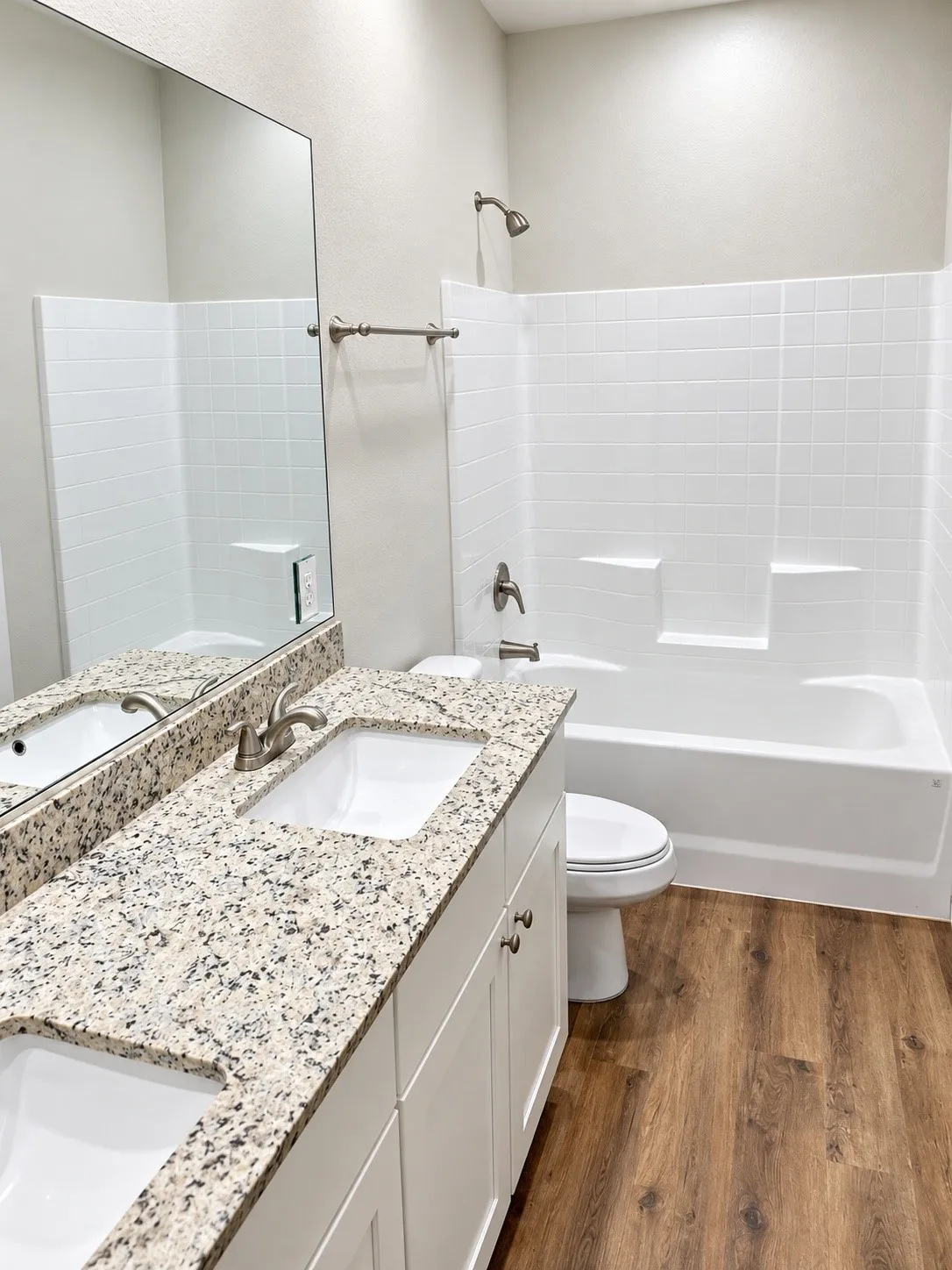 Single Family Residence For Sale in Navarro County , 3840 Skylane Avenue, Corsicana, Texas 75110, 3 Bedroom, 2 Bathroom, 2 Garage spaces, 1,401 Sqft, built in 2022, mls#21386444, Real Estate Agent in Corsicana, Homes For Sale in Navarro county, Homes For Sale in Corsicana, Realtor in Corsicana Texas, Real Estate Brokerage Independent Realty Texas, Luminita Cordes Realtor