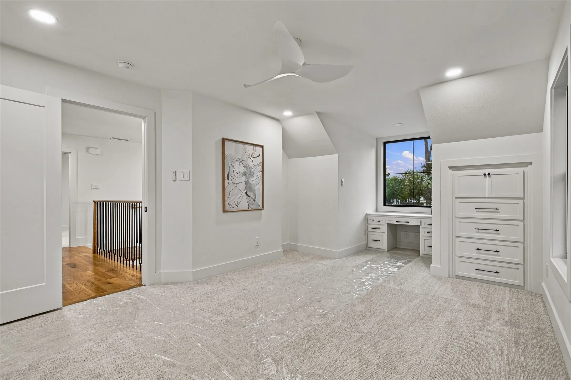 Single Family Residence For Sale in Tarrant County , 1042 Diamond Boulevard, Southlake, Texas 76092, 4 Bedroom, 5 Bathroom, 3 Garage spaces, 4,419 Sqft, built in 1985, mls#21387674, Real Estate Agent in Southlake, Homes For Sale in Tarrant county, Homes For Sale in Southlake, Realtor in Southlake Texas, Real Estate Brokerage Independent Realty Texas, Luminita Cordes Realtor