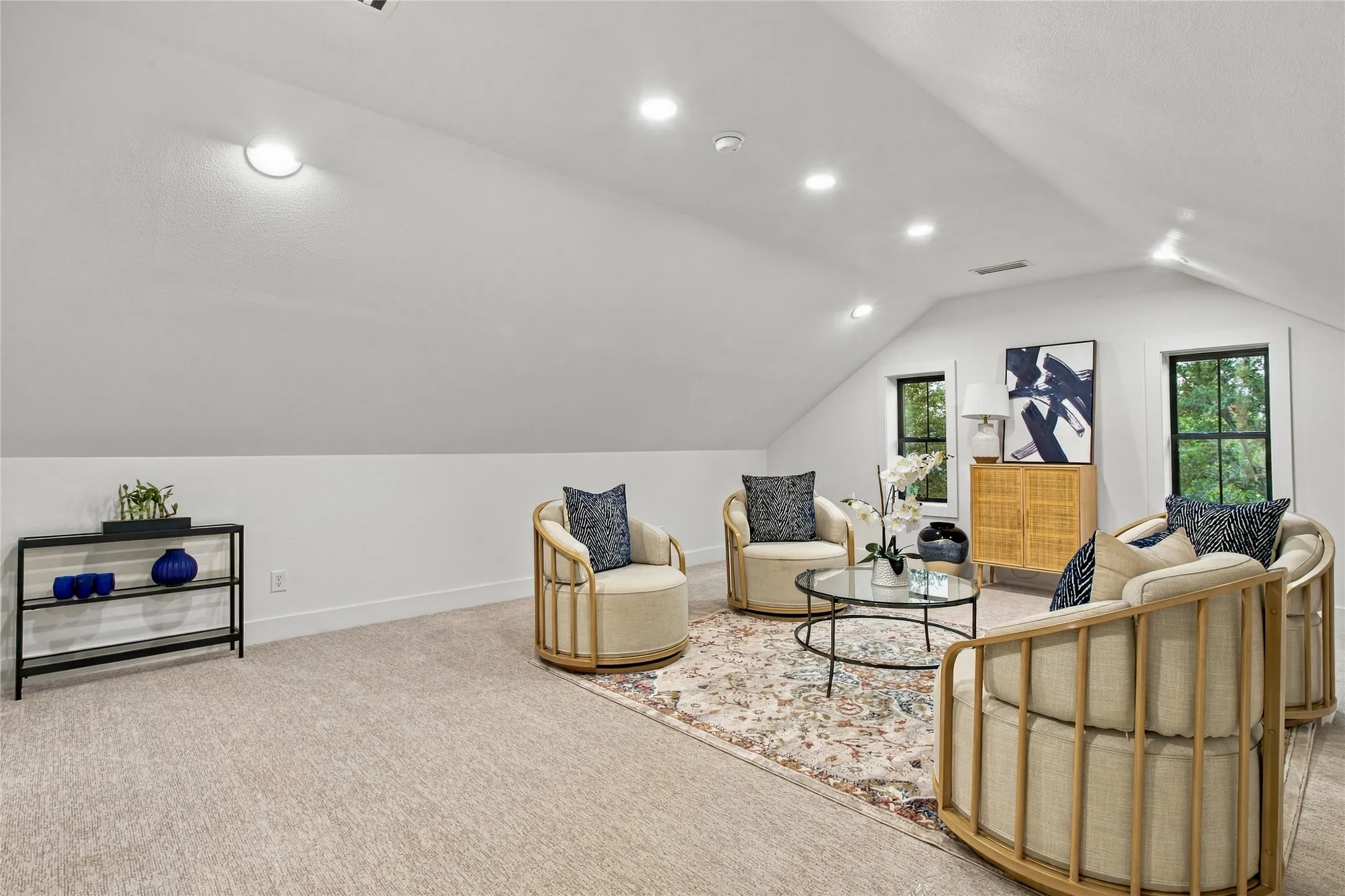 Single Family Residence For Sale in Tarrant County , 1042 Diamond Boulevard, Southlake, Texas 76092, 4 Bedroom, 5 Bathroom, 3 Garage spaces, 4,419 Sqft, built in 1985, mls#21387674, Real Estate Agent in Southlake, Homes For Sale in Tarrant county, Homes For Sale in Southlake, Realtor in Southlake Texas, Real Estate Brokerage Independent Realty Texas, Luminita Cordes Realtor