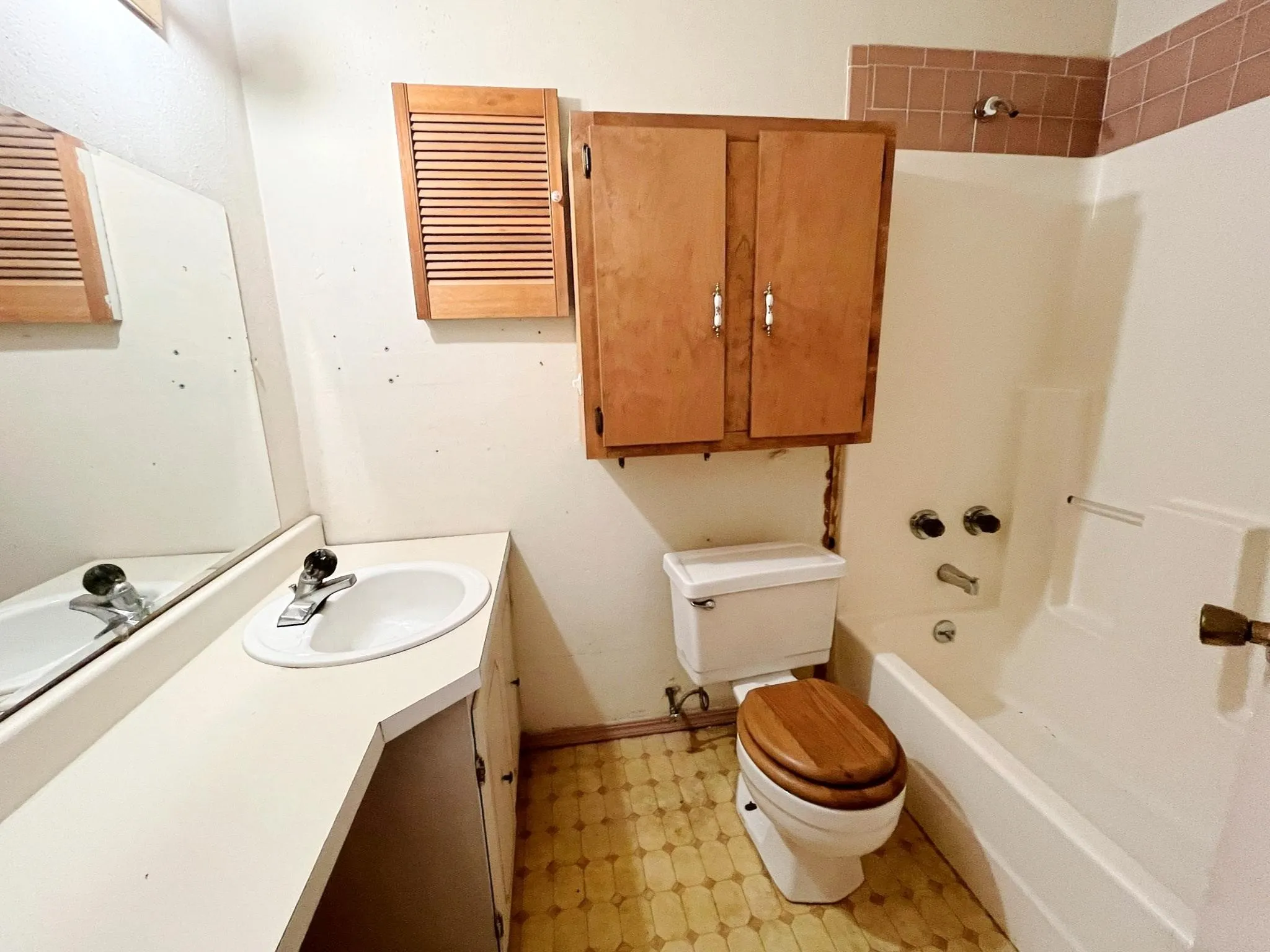 Single Family Residence For Sale in Dallas County , 917 Bluebonnet Lane, Mesquite, Texas 75149, 4 Bedroom, 2 Bathroom, Garage spaces, 1,647 Sqft, built in 1959, mls#21387619, Real Estate Agent in Mesquite, Homes For Sale in Dallas county, Homes For Sale in Mesquite, Realtor in Mesquite Texas, Real Estate Brokerage Independent Realty Texas, Luminita Cordes Realtor