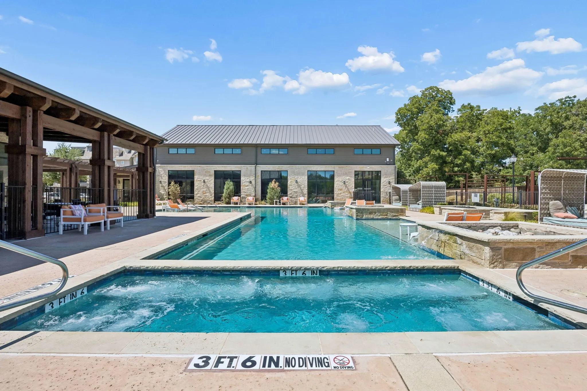 Single Family Residence For Sale in Dallas County , 2637 Carolwood Lane, Dallas, Texas 75212, 3 Bedroom, 4 Bathroom, 2 Garage spaces, 1,921 Sqft, built in 2021, mls#21384001, Real Estate Agent in Dallas, Homes For Sale in Dallas county, Homes For Sale in Dallas, Realtor in Dallas Texas, Real Estate Brokerage Independent Realty Texas, Luminita Cordes Realtor