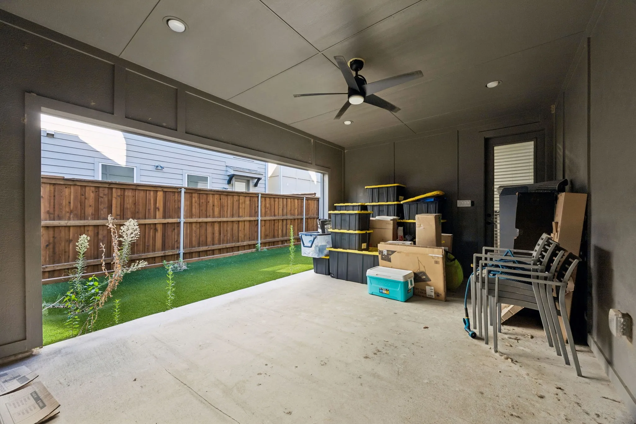 Single Family Residence For Sale in Dallas County , 2637 Carolwood Lane, Dallas, Texas 75212, 3 Bedroom, 4 Bathroom, 2 Garage spaces, 1,921 Sqft, built in 2021, mls#21384001, Real Estate Agent in Dallas, Homes For Sale in Dallas county, Homes For Sale in Dallas, Realtor in Dallas Texas, Real Estate Brokerage Independent Realty Texas, Luminita Cordes Realtor