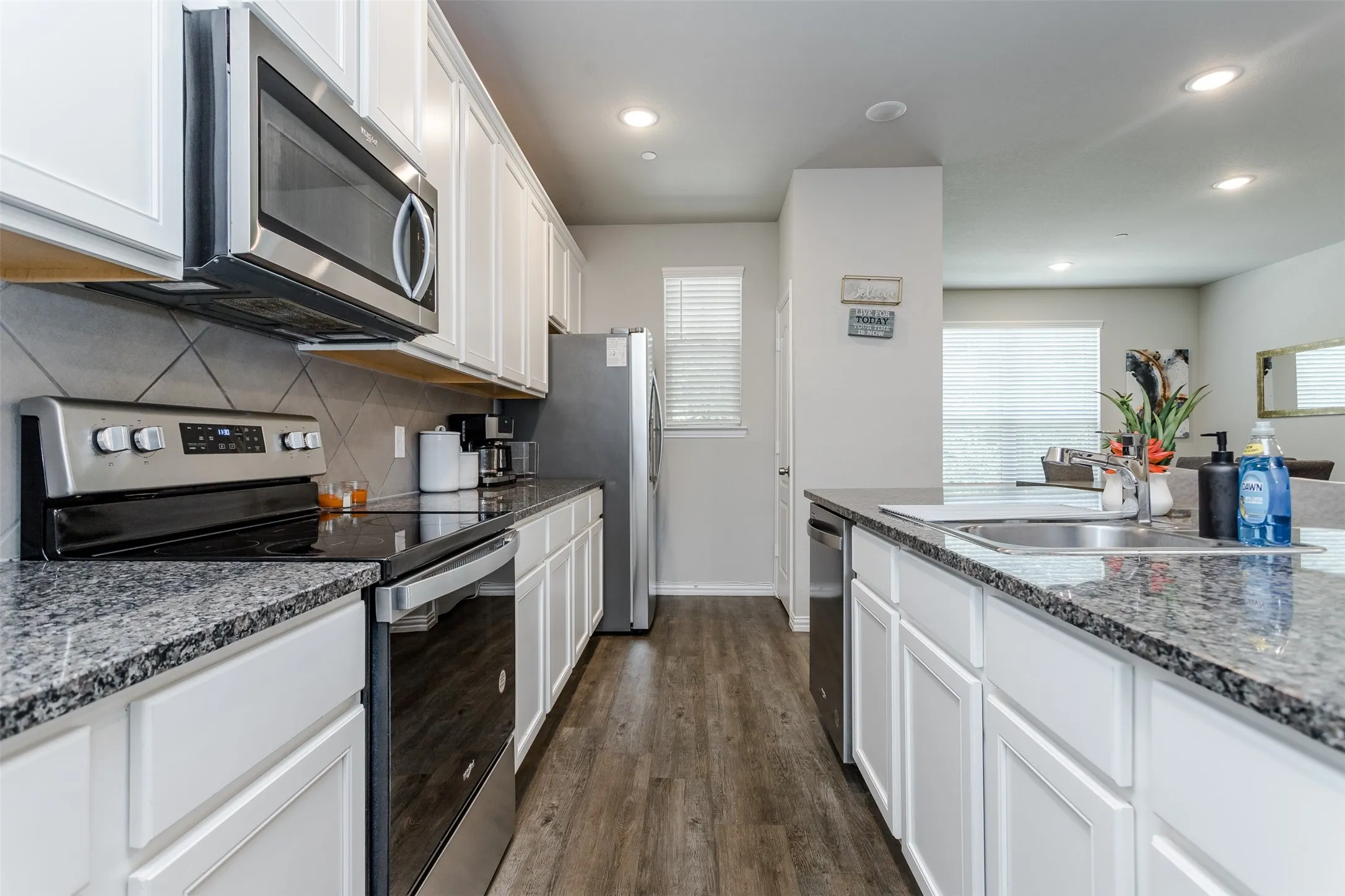 Townhouse For Rent in Denton County , 1270 Alamo Drive, Lewisville, Texas 75077, 3 Bedroom, 3 Bathroom, 2 Garage spaces, 1,750 Sqft, built in 2022, mls#21387775, Real Estate Agent in Lewisville, Homes For Rent in Denton county, Homes For Rent in Lewisville, Realtor in Lewisville Texas, Real Estate Brokerage Independent Realty Texas, Luminita Cordes Realtor