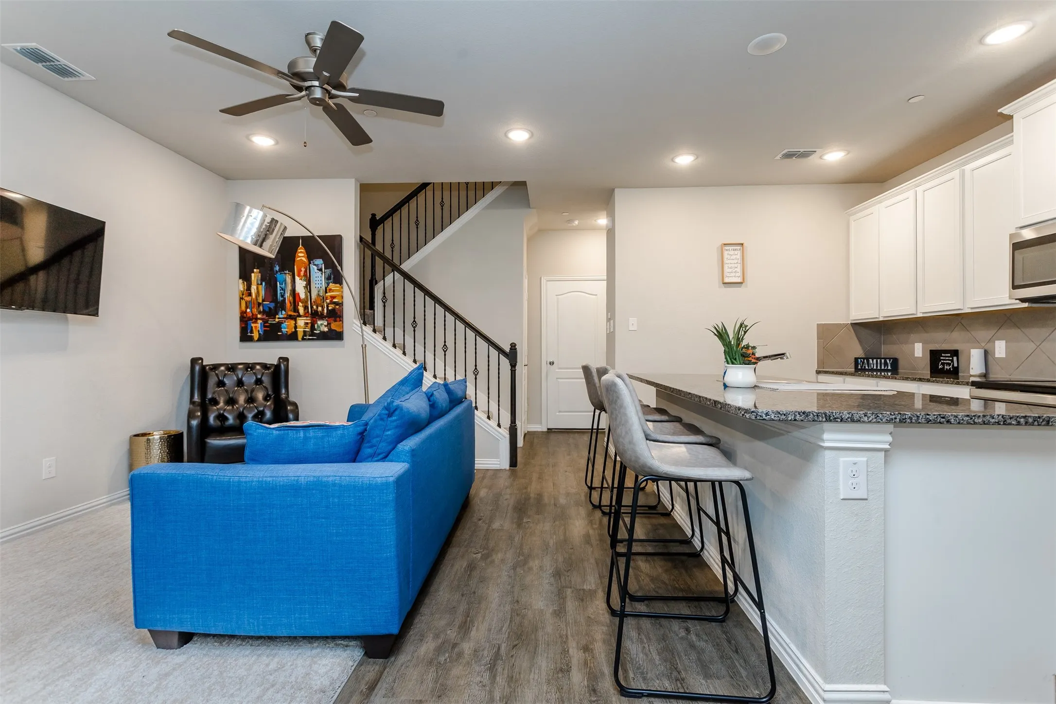 Townhouse For Rent in Denton County , 1270 Alamo Drive, Lewisville, Texas 75077, 3 Bedroom, 3 Bathroom, 2 Garage spaces, 1,750 Sqft, built in 2022, mls#21387775, Real Estate Agent in Lewisville, Homes For Rent in Denton county, Homes For Rent in Lewisville, Realtor in Lewisville Texas, Real Estate Brokerage Independent Realty Texas, Luminita Cordes Realtor