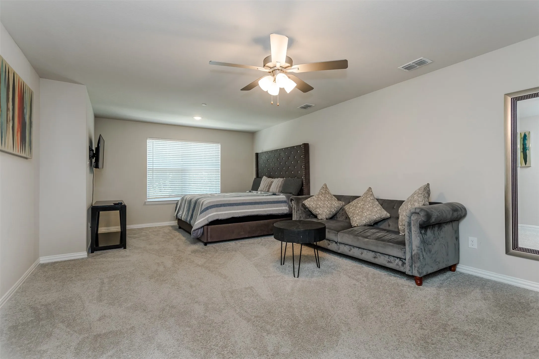 Townhouse For Rent in Denton County , 1270 Alamo Drive, Lewisville, Texas 75077, 3 Bedroom, 3 Bathroom, 2 Garage spaces, 1,750 Sqft, built in 2022, mls#21387775, Real Estate Agent in Lewisville, Homes For Rent in Denton county, Homes For Rent in Lewisville, Realtor in Lewisville Texas, Real Estate Brokerage Independent Realty Texas, Luminita Cordes Realtor