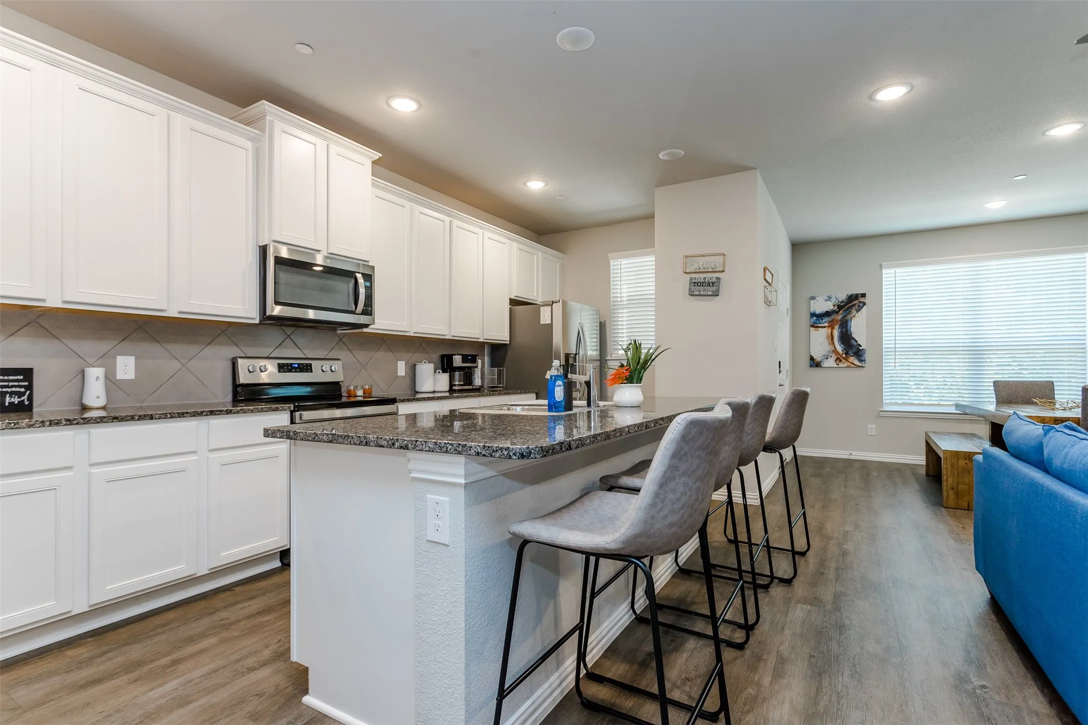 Townhouse For Rent in Denton County , 1270 Alamo Drive, Lewisville, Texas 75077, 3 Bedroom, 3 Bathroom, 2 Garage spaces, 1,750 Sqft, built in 2022, mls#21387775, Real Estate Agent in Lewisville, Homes For Rent in Denton county, Homes For Rent in Lewisville, Realtor in Lewisville Texas, Real Estate Brokerage Independent Realty Texas, Luminita Cordes Realtor