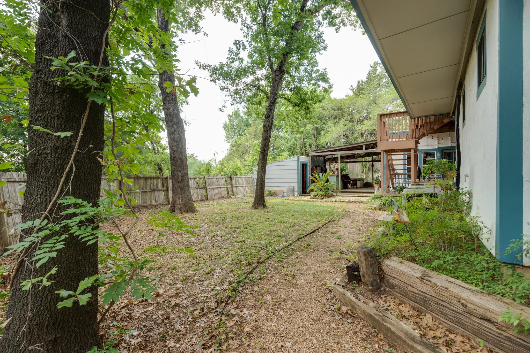 Single Family Residence For Rent in Tarrant County , 1301 Dublin Street, Grapevine, Texas 76051, 4 Bedroom, 3 Bathroom, 2 Garage spaces, 2,300 Sqft, built in 1985, mls#21383834, Real Estate Agent in Grapevine, Homes For Rent in Tarrant county, Homes For Rent in Grapevine, Realtor in Grapevine Texas, Real Estate Brokerage Independent Realty Texas, Luminita Cordes Realtor
