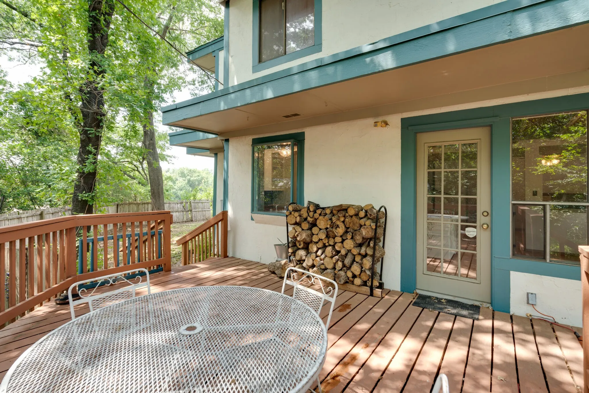 Single Family Residence For Rent in Tarrant County , 1301 Dublin Street, Grapevine, Texas 76051, 4 Bedroom, 3 Bathroom, 2 Garage spaces, 2,300 Sqft, built in 1985, mls#21383834, Real Estate Agent in Grapevine, Homes For Rent in Tarrant county, Homes For Rent in Grapevine, Realtor in Grapevine Texas, Real Estate Brokerage Independent Realty Texas, Luminita Cordes Realtor