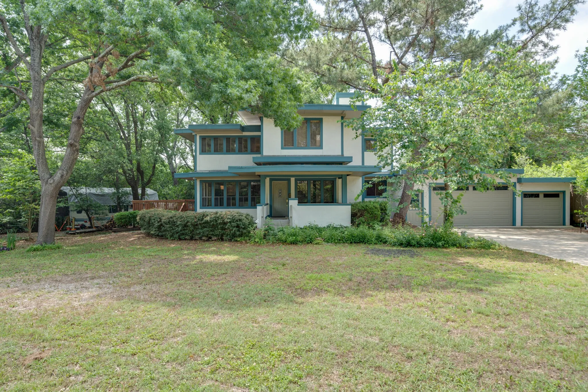 Single Family Residence For Rent in Tarrant County , 1301 Dublin Street, Grapevine, Texas 76051, 4 Bedroom, 3 Bathroom, 2 Garage spaces, 2,300 Sqft, built in 1985, mls#21383834, Real Estate Agent in Grapevine, Homes For Rent in Tarrant county, Homes For Rent in Grapevine, Realtor in Grapevine Texas, Real Estate Brokerage Independent Realty Texas, Luminita Cordes Realtor