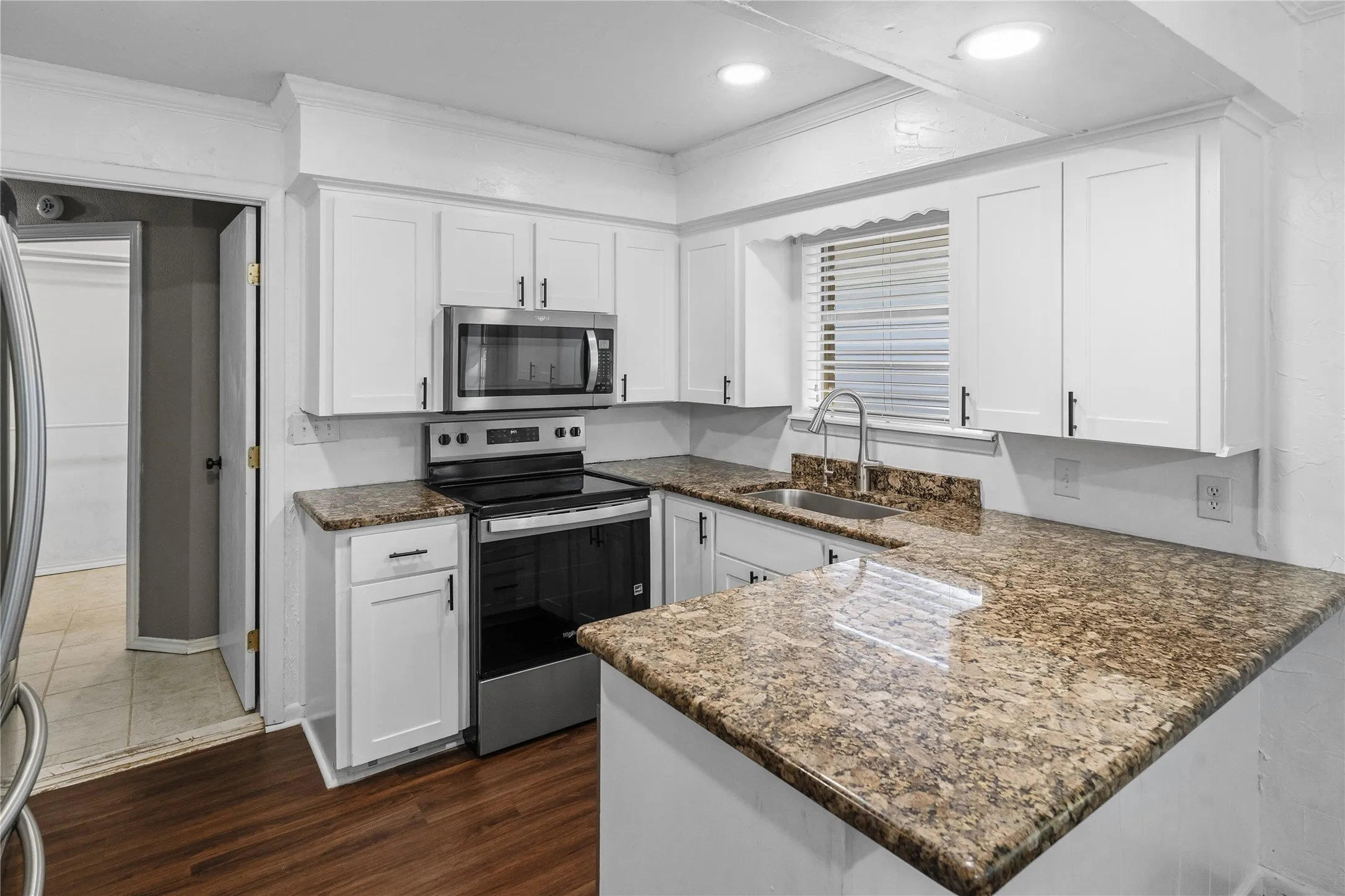 Single Family Residence For Sale in Hopkins County , 170 County Road 1211, Sulphur Springs, Texas 75482, 4 Bedroom, 3 Bathroom, Garage spaces, 1,688 Sqft, built in 1973, mls#21385850, Real Estate Agent in Sulphur Springs, Homes For Sale in Hopkins county, Homes For Sale in Sulphur Springs, Realtor in Sulphur Springs Texas, Real Estate Brokerage Independent Realty Texas, Luminita Cordes Realtor