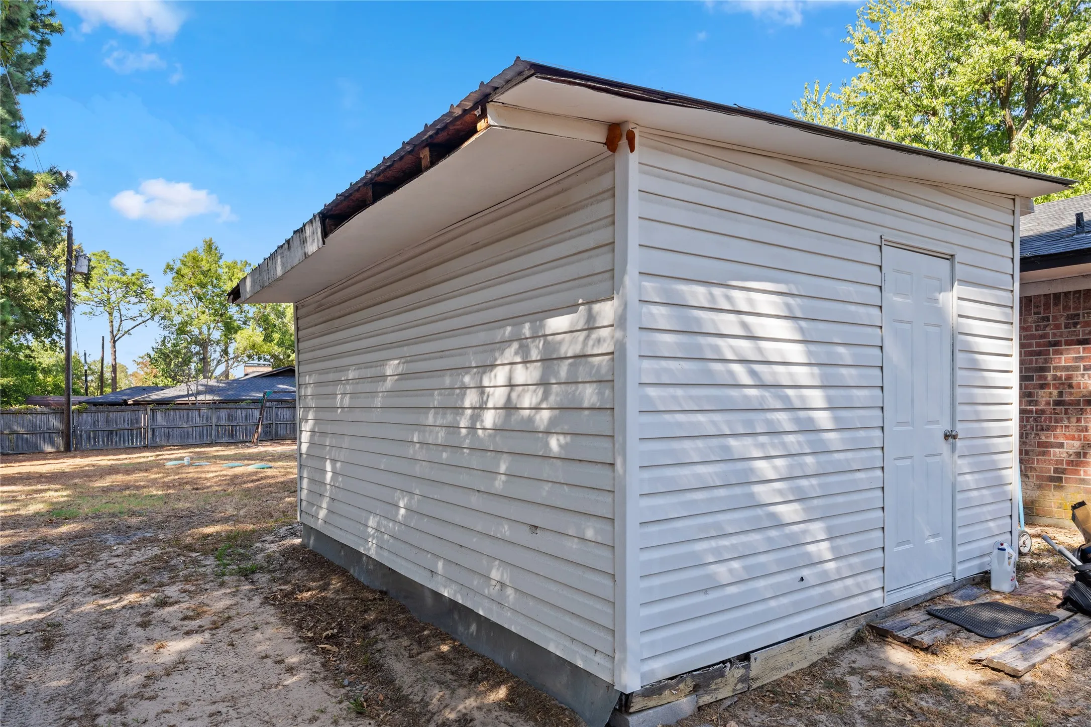 Single Family Residence For Sale in Hopkins County , 170 County Road 1211, Sulphur Springs, Texas 75482, 4 Bedroom, 3 Bathroom, Garage spaces, 1,688 Sqft, built in 1973, mls#21385850, Real Estate Agent in Sulphur Springs, Homes For Sale in Hopkins county, Homes For Sale in Sulphur Springs, Realtor in Sulphur Springs Texas, Real Estate Brokerage Independent Realty Texas, Luminita Cordes Realtor