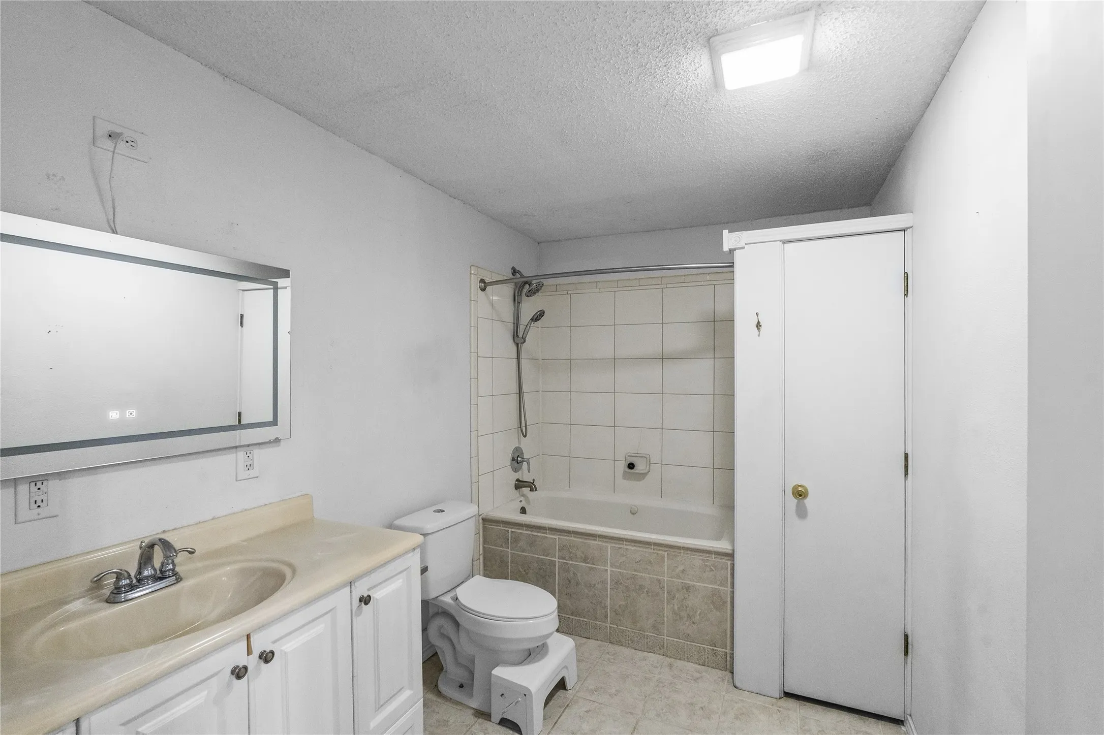 Single Family Residence For Sale in Hopkins County , 170 County Road 1211, Sulphur Springs, Texas 75482, 4 Bedroom, 3 Bathroom, Garage spaces, 1,688 Sqft, built in 1973, mls#21385850, Real Estate Agent in Sulphur Springs, Homes For Sale in Hopkins county, Homes For Sale in Sulphur Springs, Realtor in Sulphur Springs Texas, Real Estate Brokerage Independent Realty Texas, Luminita Cordes Realtor