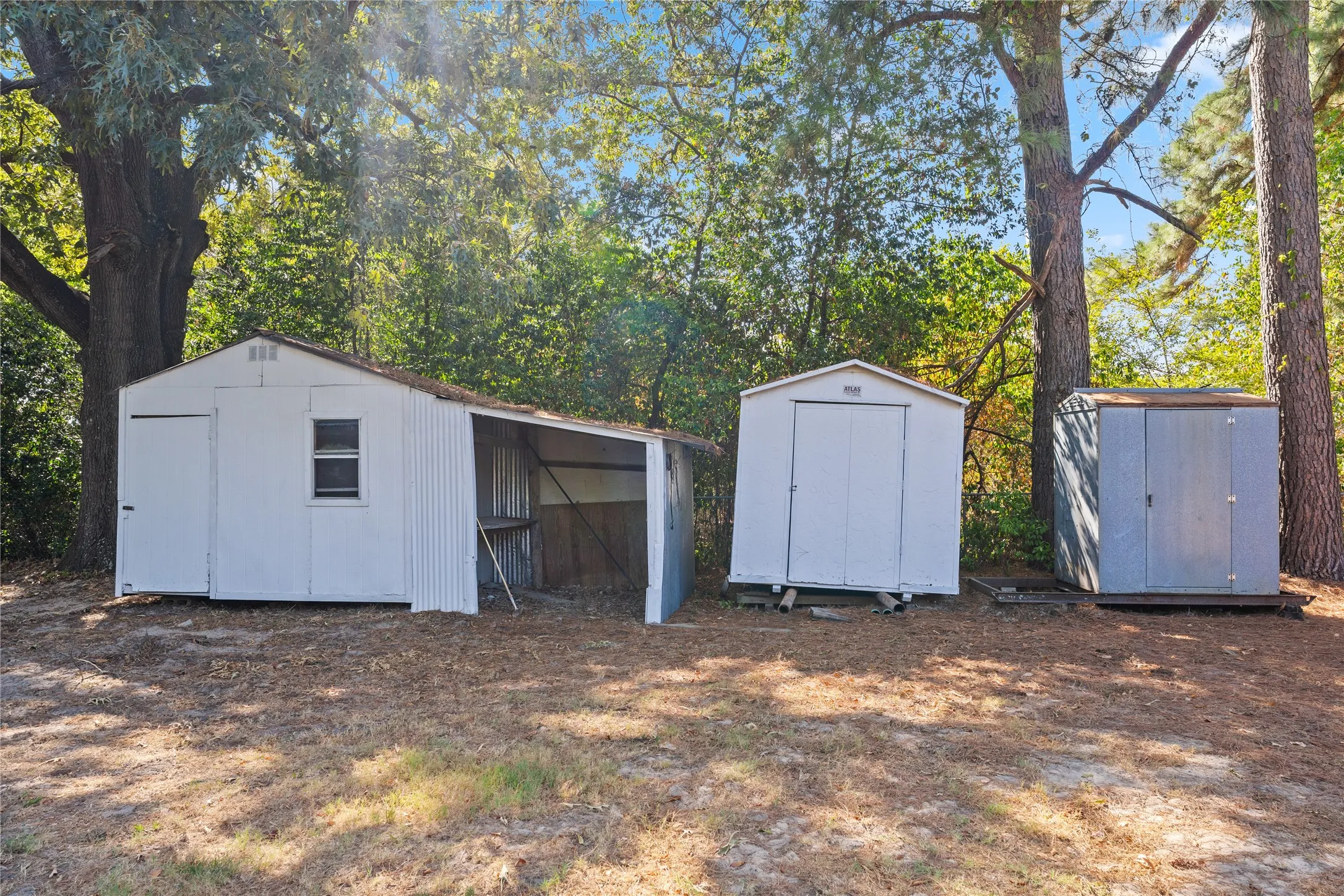 Single Family Residence For Sale in Hopkins County , 170 County Road 1211, Sulphur Springs, Texas 75482, 4 Bedroom, 3 Bathroom, Garage spaces, 1,688 Sqft, built in 1973, mls#21385850, Real Estate Agent in Sulphur Springs, Homes For Sale in Hopkins county, Homes For Sale in Sulphur Springs, Realtor in Sulphur Springs Texas, Real Estate Brokerage Independent Realty Texas, Luminita Cordes Realtor