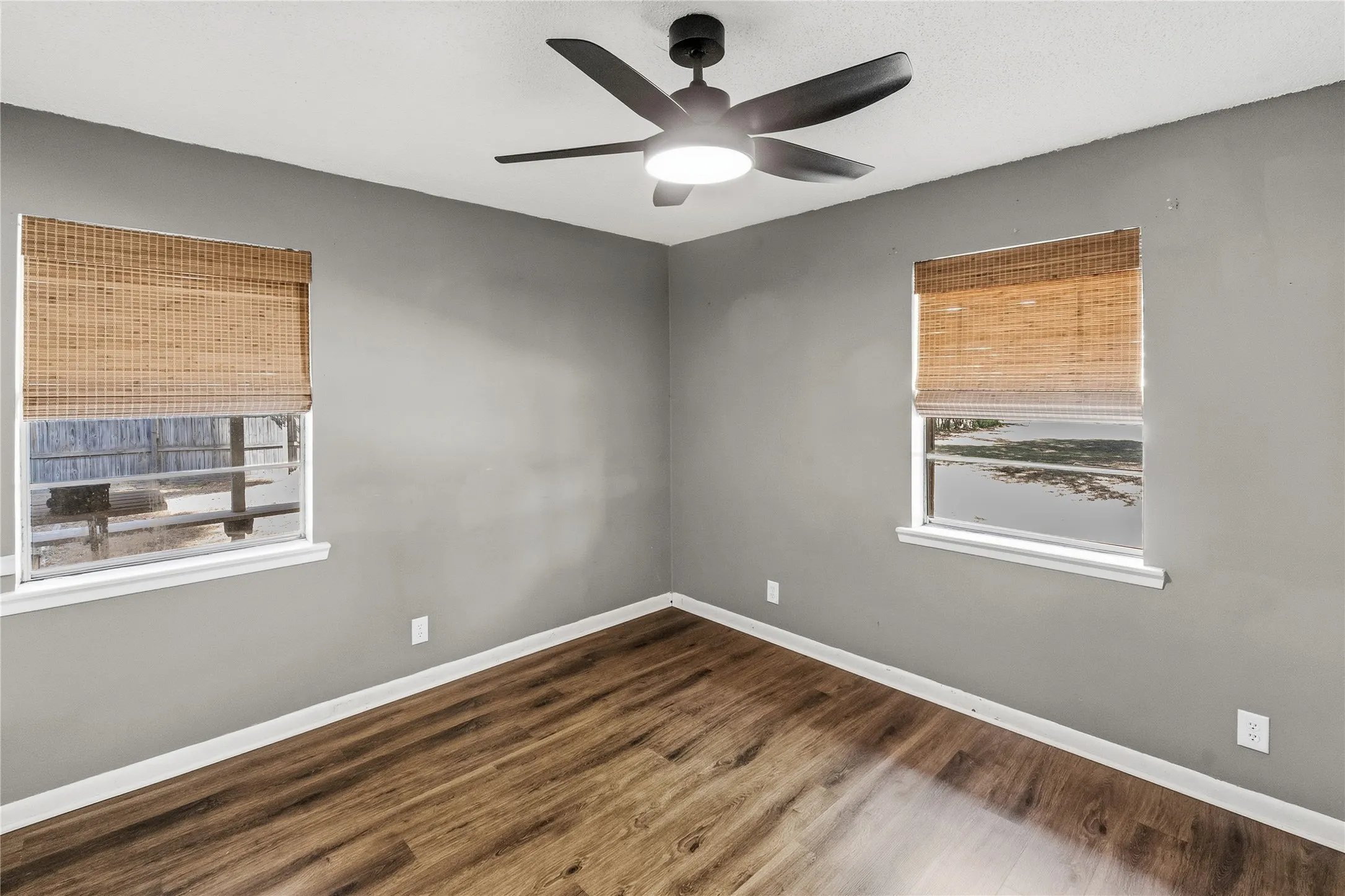 Single Family Residence For Sale in Hopkins County , 170 County Road 1211, Sulphur Springs, Texas 75482, 4 Bedroom, 3 Bathroom, Garage spaces, 1,688 Sqft, built in 1973, mls#21385850, Real Estate Agent in Sulphur Springs, Homes For Sale in Hopkins county, Homes For Sale in Sulphur Springs, Realtor in Sulphur Springs Texas, Real Estate Brokerage Independent Realty Texas, Luminita Cordes Realtor