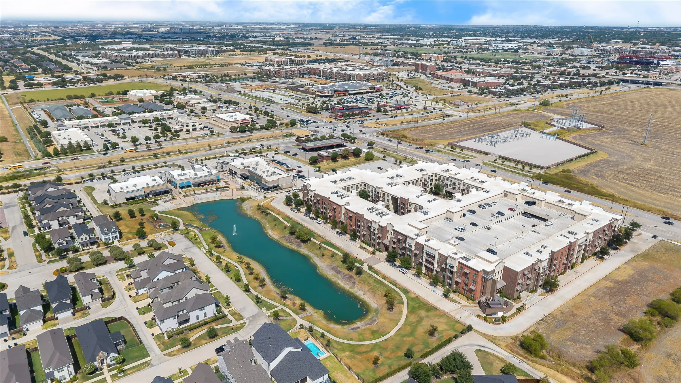 Townhouse For Sale in Denton County , 3681 Dutchess Drive, Frisco, Texas 75034, 2 Bedroom, 3 Bathroom, 2 Garage spaces, 1,850 Sqft, built in 2021, mls#21387460, Real Estate Agent in Frisco, Homes For Sale in Denton county, Homes For Sale in Frisco, Realtor in Frisco Texas, Real Estate Brokerage Independent Realty Texas, Luminita Cordes Realtor