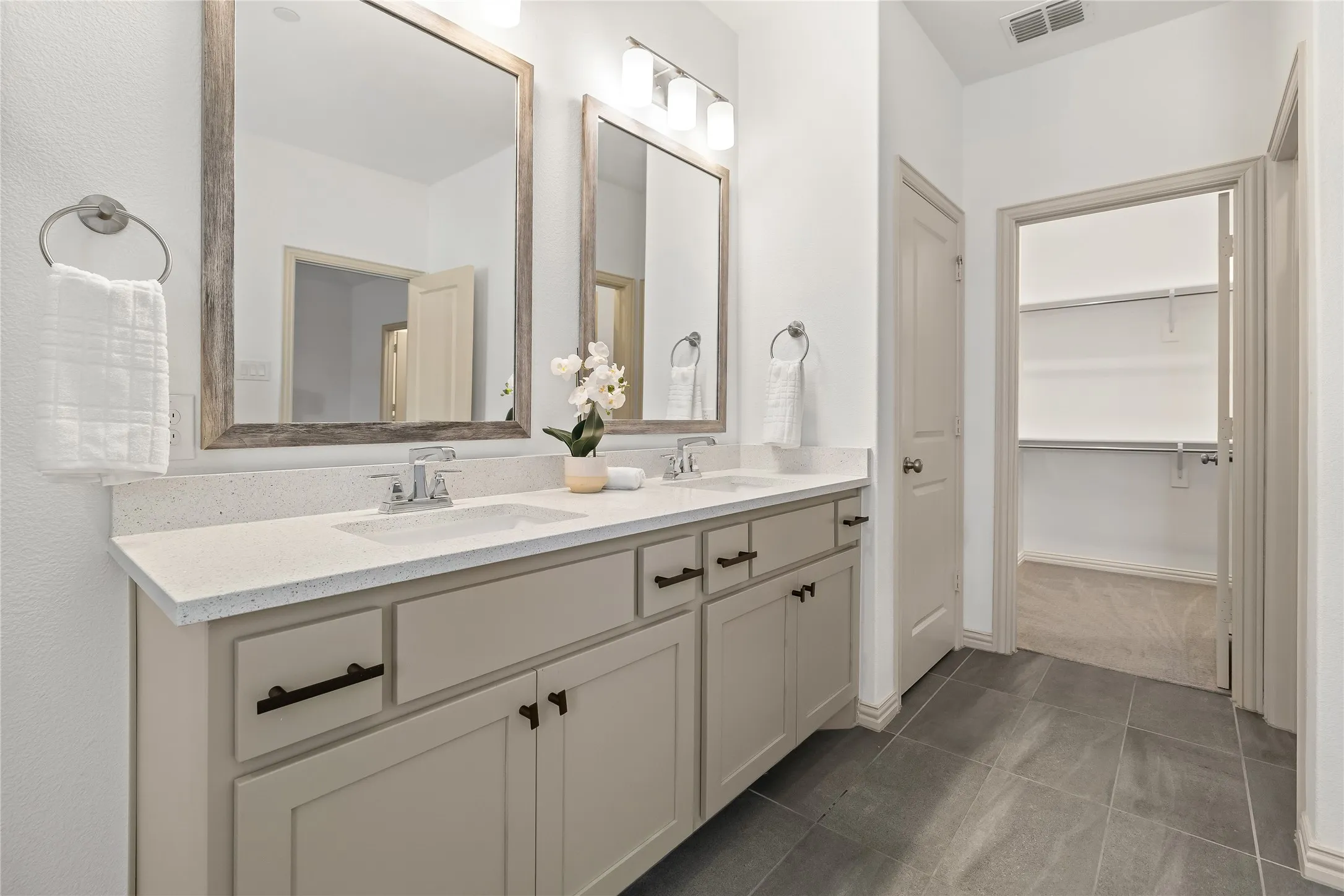 Townhouse For Sale in Denton County , 3681 Dutchess Drive, Frisco, Texas 75034, 2 Bedroom, 3 Bathroom, 2 Garage spaces, 1,850 Sqft, built in 2021, mls#21387460, Real Estate Agent in Frisco, Homes For Sale in Denton county, Homes For Sale in Frisco, Realtor in Frisco Texas, Real Estate Brokerage Independent Realty Texas, Luminita Cordes Realtor