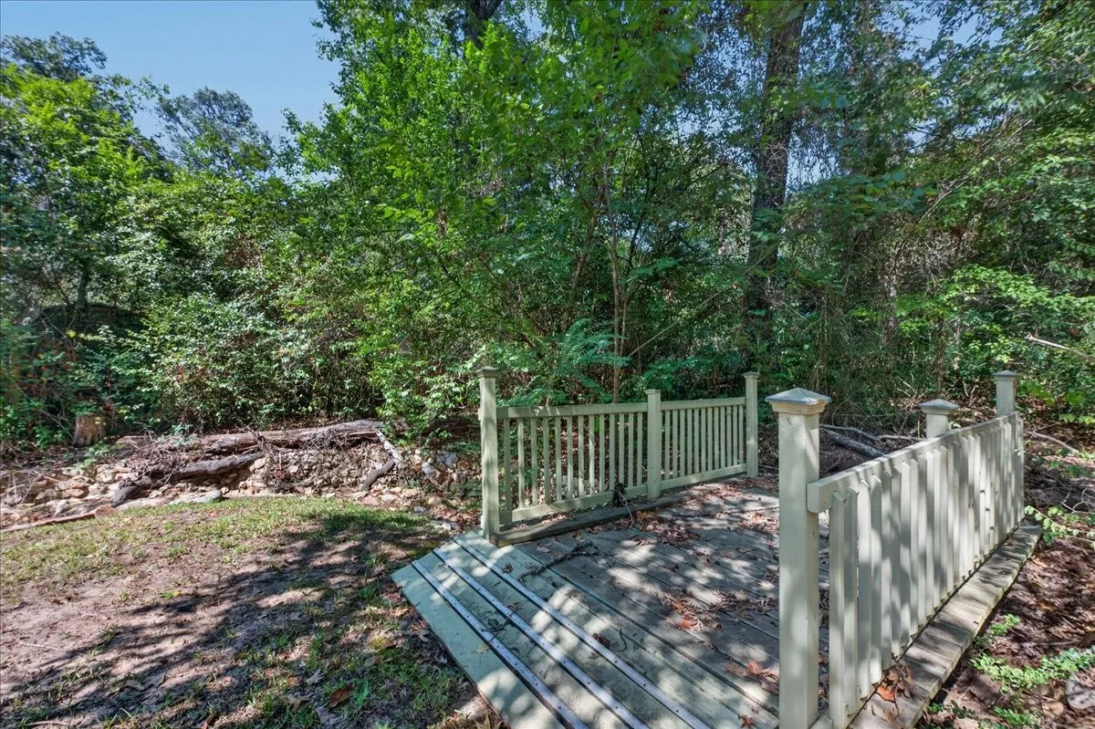 Single Family Residence For Sale in Wood County , 405 Elaine Street, Quitman, Texas 75783, 3 Bedroom, 3 Bathroom, 2 Garage spaces, 2,581 Sqft, built in 1985, mls#21387707, Real Estate Agent in Quitman, Homes For Sale in Wood county, Homes For Sale in Quitman, Realtor in Quitman Texas, Real Estate Brokerage Independent Realty Texas, Luminita Cordes Realtor
