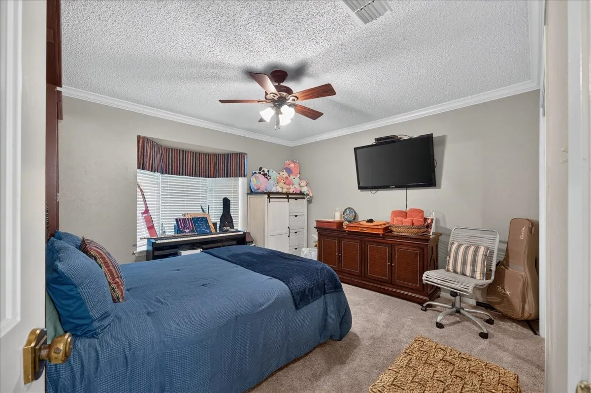 Single Family Residence For Sale in Wood County , 405 Elaine Street, Quitman, Texas 75783, 3 Bedroom, 3 Bathroom, 2 Garage spaces, 2,581 Sqft, built in 1985, mls#21387707, Real Estate Agent in Quitman, Homes For Sale in Wood county, Homes For Sale in Quitman, Realtor in Quitman Texas, Real Estate Brokerage Independent Realty Texas, Luminita Cordes Realtor