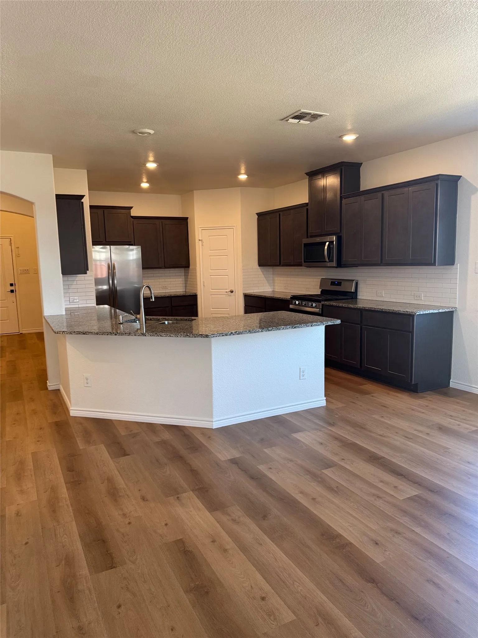 Single Family Residence For Rent in Denton County , 10101 Blanco Road, Little Elm, Texas 75068, 4 Bedroom, 3 Bathroom, 2 Garage spaces, 2,709 Sqft, built in 2017, mls#21387795, Real Estate Agent in Little Elm, Homes For Rent in Denton county, Homes For Rent in Little Elm, Realtor in Little Elm Texas, Real Estate Brokerage Independent Realty Texas, Luminita Cordes Realtor