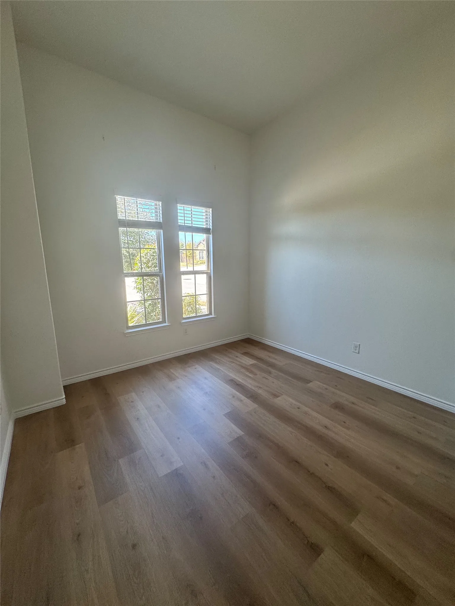 Single Family Residence For Rent in Denton County , 10101 Blanco Road, Little Elm, Texas 75068, 4 Bedroom, 3 Bathroom, 2 Garage spaces, 2,709 Sqft, built in 2017, mls#21387795, Real Estate Agent in Little Elm, Homes For Rent in Denton county, Homes For Rent in Little Elm, Realtor in Little Elm Texas, Real Estate Brokerage Independent Realty Texas, Luminita Cordes Realtor
