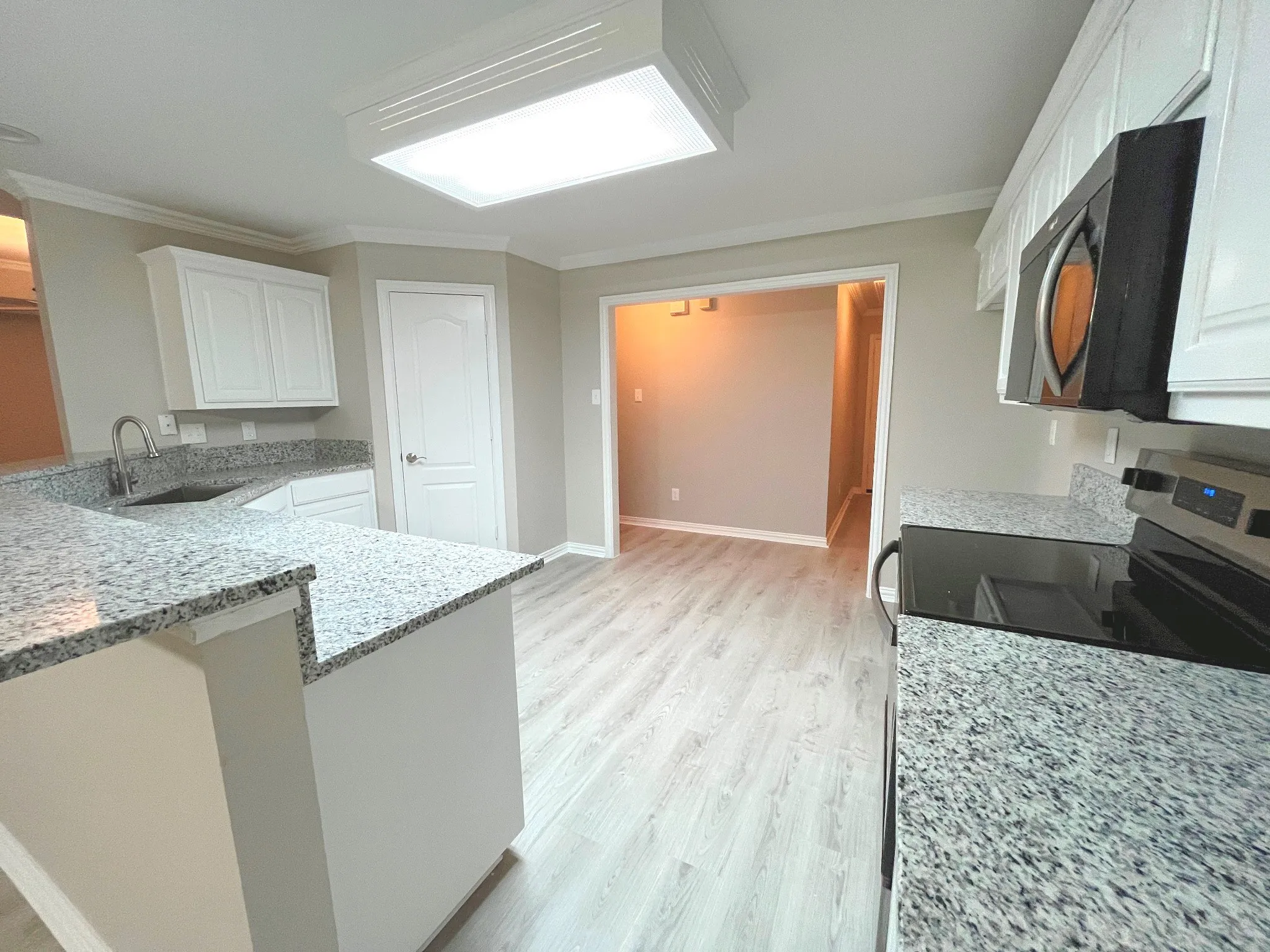 Single Family Residence For Sale in Kaufman County , 1085 E Alamosa Drive, Talty, Texas 75160, 5 Bedroom, 3 Bathroom, 2 Garage spaces, 2,288 Sqft, built in 2002, mls#21387776, Real Estate Agent in Talty, Homes For Sale in Kaufman county, Homes For Sale in Talty, Realtor in Talty Texas, Real Estate Brokerage Independent Realty Texas, Luminita Cordes Realtor