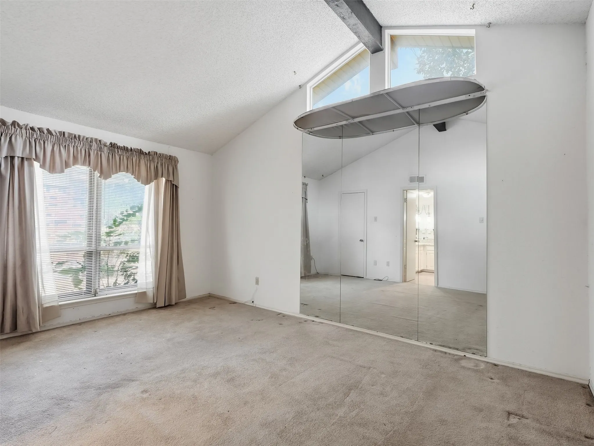 Single Family Residence For Sale in Dallas County , 5301 Sarasota Drive, Garland, Texas 75043, 4 Bedroom, 2 Bathroom, 2 Garage spaces, 1,954 Sqft, built in 1974, mls#21387770, Real Estate Agent in Garland, Homes For Sale in Dallas county, Homes For Sale in Garland, Realtor in Garland Texas, Real Estate Brokerage Independent Realty Texas, Luminita Cordes Realtor