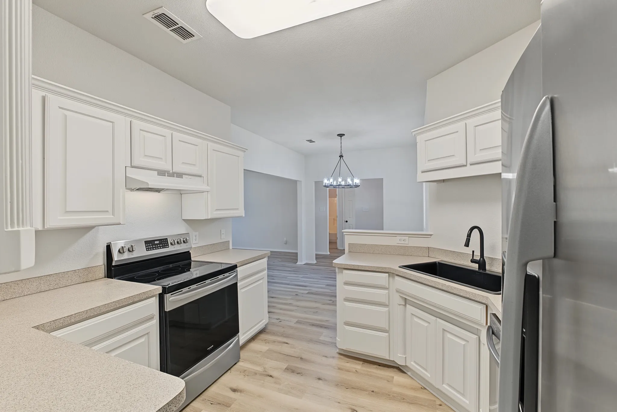Single Family Residence For Sale in Wise County , 204 Troxell Boulevard, Rhome, Texas 76078, 3 Bedroom, 2 Bathroom, Garage spaces, 1,640 Sqft, built in 2002, mls#21387513, Real Estate Agent in Rhome, Homes For Sale in Wise county, Homes For Sale in Rhome, Realtor in Rhome Texas, Real Estate Brokerage Independent Realty Texas, Luminita Cordes Realtor