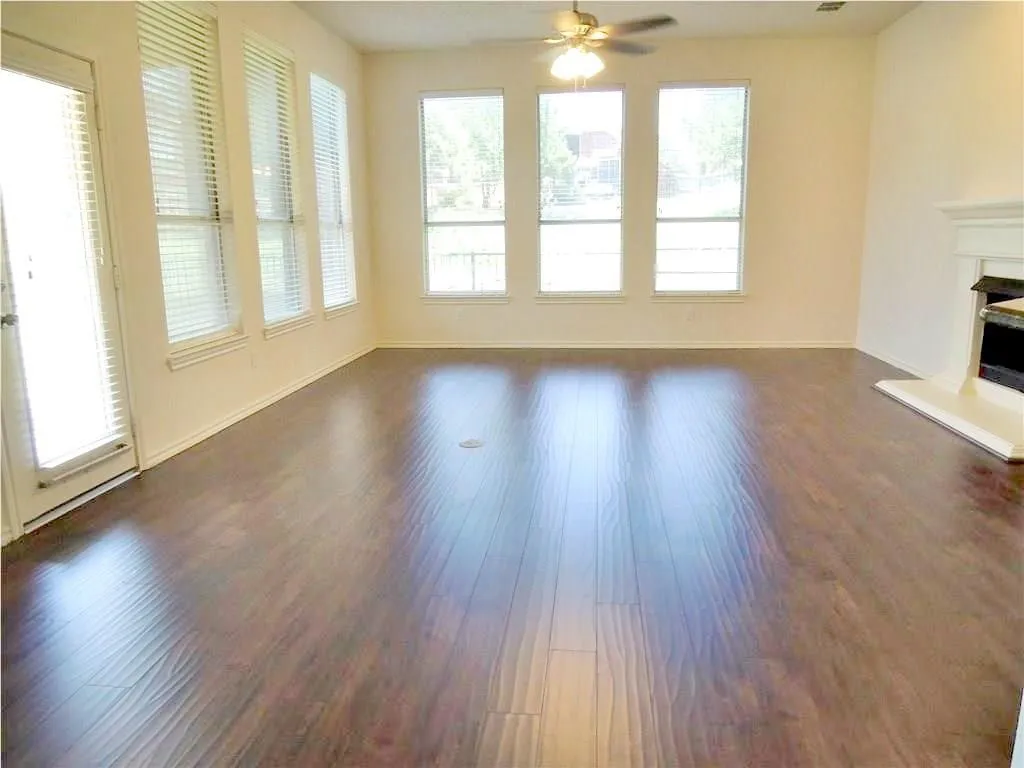 Single Family Residence For Rent in Denton County , 160 Fallkirk Drive, Coppell, Texas 75019, 5 Bedroom, 4 Bathroom, 2 Garage spaces, 3,088 Sqft, built in 1999, mls#21387816, Real Estate Agent in Coppell, Homes For Rent in Denton county, Homes For Rent in Coppell, Realtor in Coppell Texas, Real Estate Brokerage Independent Realty Texas, Luminita Cordes Realtor