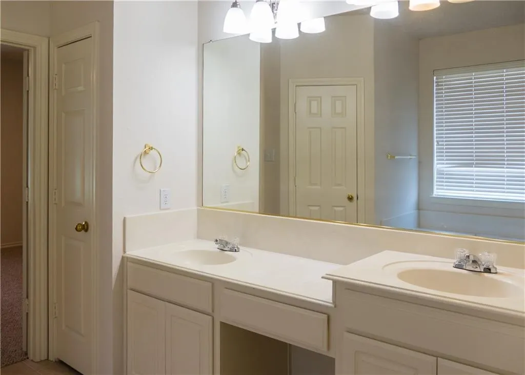 Single Family Residence For Rent in Denton County , 160 Fallkirk Drive, Coppell, Texas 75019, 5 Bedroom, 4 Bathroom, 2 Garage spaces, 3,088 Sqft, built in 1999, mls#21387816, Real Estate Agent in Coppell, Homes For Rent in Denton county, Homes For Rent in Coppell, Realtor in Coppell Texas, Real Estate Brokerage Independent Realty Texas, Luminita Cordes Realtor