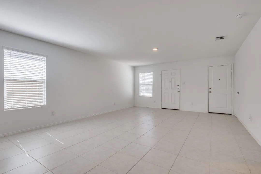 Single Family Residence For Rent in Collin County , 7516 Larson Lane, Mc Kinney, Texas 75071, 3 Bedroom, 2 Bathroom, 2 Garage spaces, 1,262 Sqft, built in 2022, mls#21387468, Real Estate Agent in Mc Kinney, Homes For Rent in Collin county, Homes For Rent in Mc Kinney, Realtor in Mc Kinney Texas, Real Estate Brokerage Independent Realty Texas, Luminita Cordes Realtor