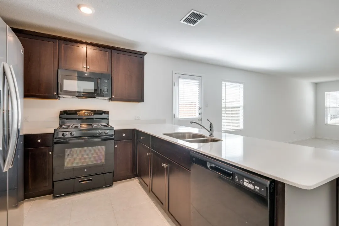 Single Family Residence For Rent in Collin County , 7516 Larson Lane, Mc Kinney, Texas 75071, 3 Bedroom, 2 Bathroom, 2 Garage spaces, 1,262 Sqft, built in 2022, mls#21387468, Real Estate Agent in Mc Kinney, Homes For Rent in Collin county, Homes For Rent in Mc Kinney, Realtor in Mc Kinney Texas, Real Estate Brokerage Independent Realty Texas, Luminita Cordes Realtor