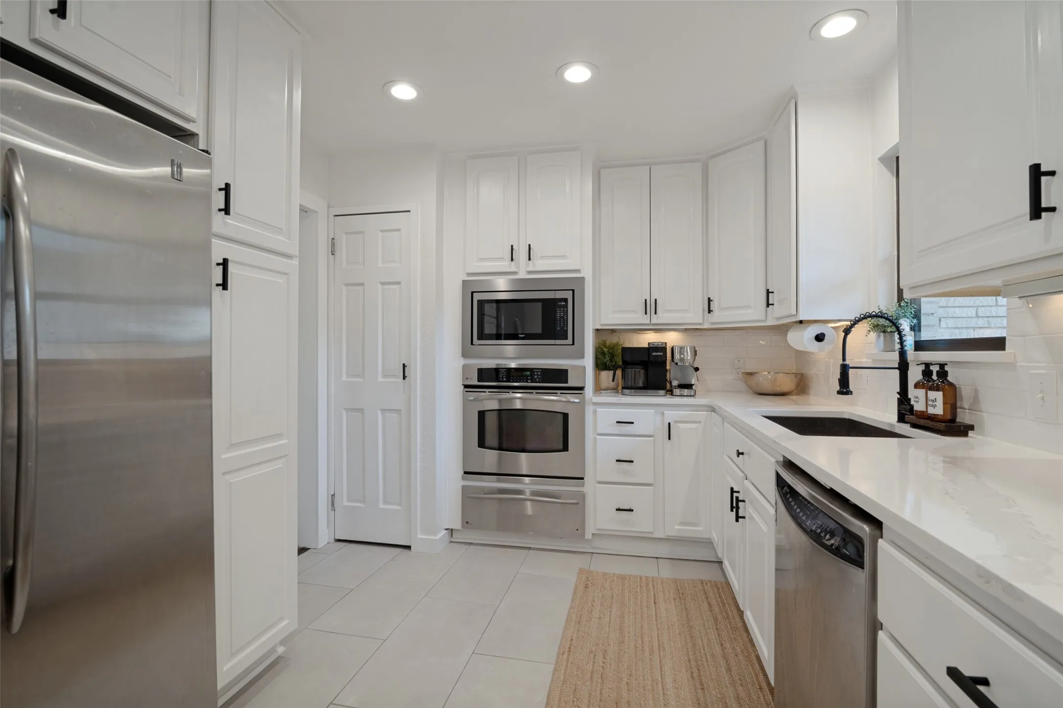 Single Family Residence For Sale in Dallas County , 9005 Livenshire Drive, Dallas, Texas 75238, 3 Bedroom, 2 Bathroom, 2 Garage spaces, 1,391 Sqft, built in 1955, mls#21373981, Real Estate Agent in Dallas, Homes For Sale in Dallas county, Homes For Sale in Dallas, Realtor in Dallas Texas, Real Estate Brokerage Independent Realty Texas, Luminita Cordes Realtor