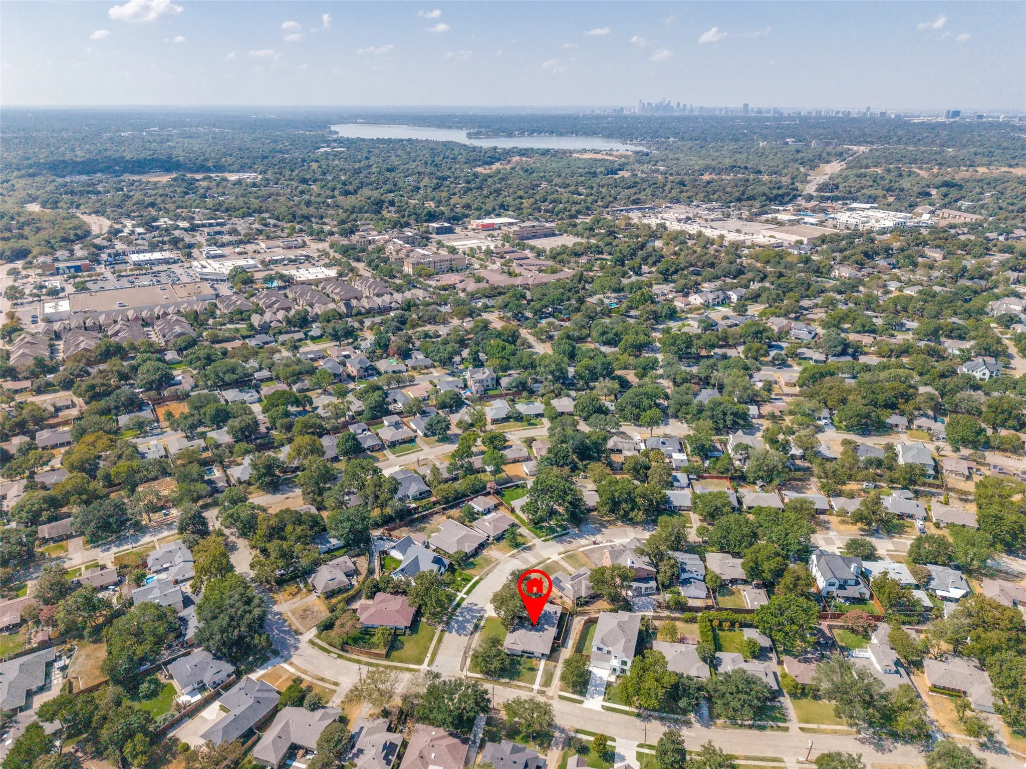 Single Family Residence For Sale in Dallas County , 9005 Livenshire Drive, Dallas, Texas 75238, 3 Bedroom, 2 Bathroom, 2 Garage spaces, 1,391 Sqft, built in 1955, mls#21373981, Real Estate Agent in Dallas, Homes For Sale in Dallas county, Homes For Sale in Dallas, Realtor in Dallas Texas, Real Estate Brokerage Independent Realty Texas, Luminita Cordes Realtor